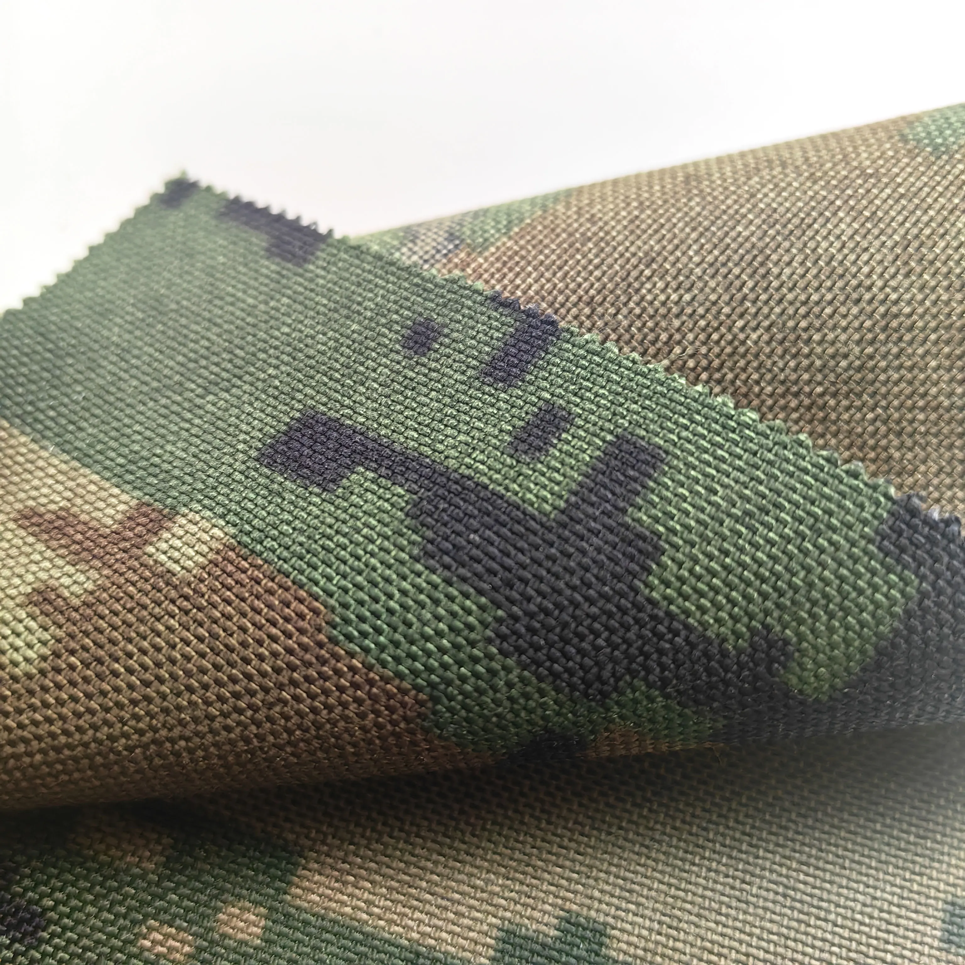 Heavy Duty Digital Camouflage Fabric 1050D 1000D Denier Ballistic Cordura Nylon Durable Backpack Fabric Material Cordura 1000D W