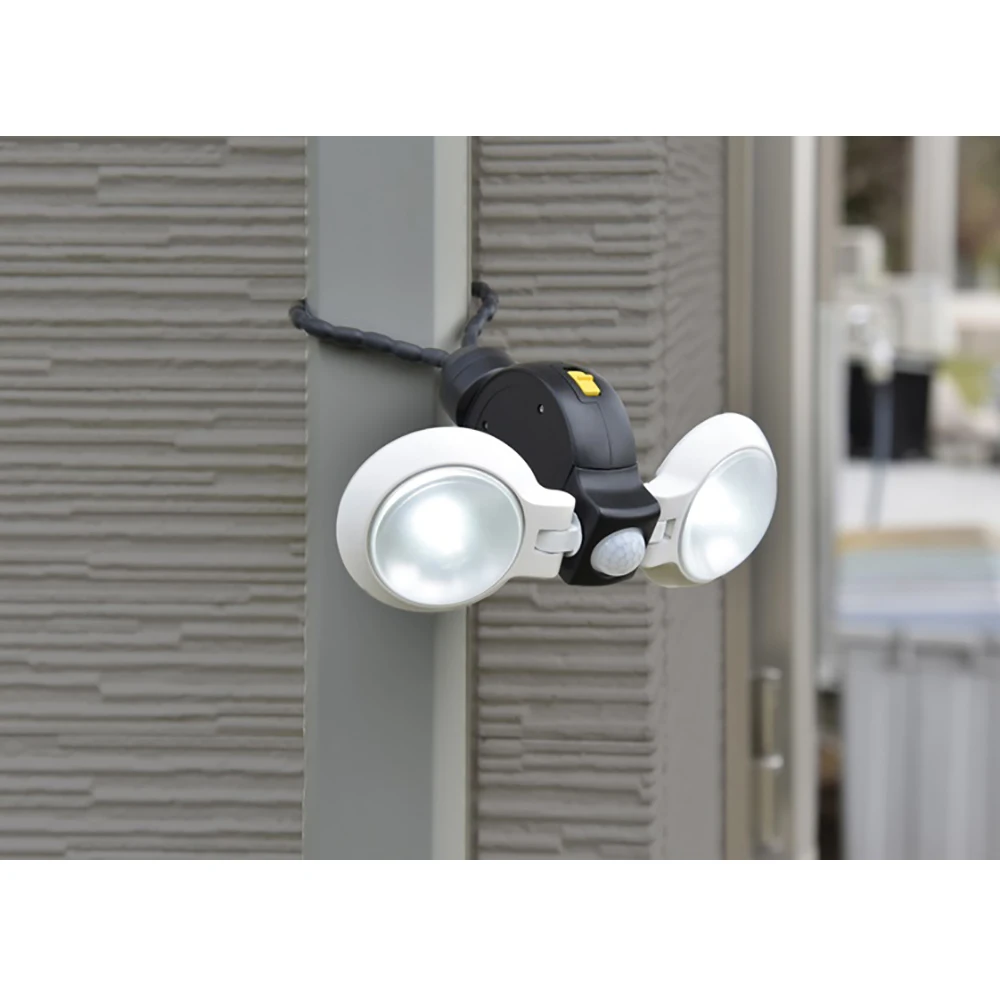 
100% Portable Multipurpose Entrance and Sheds Automatic Led Sensor Light 