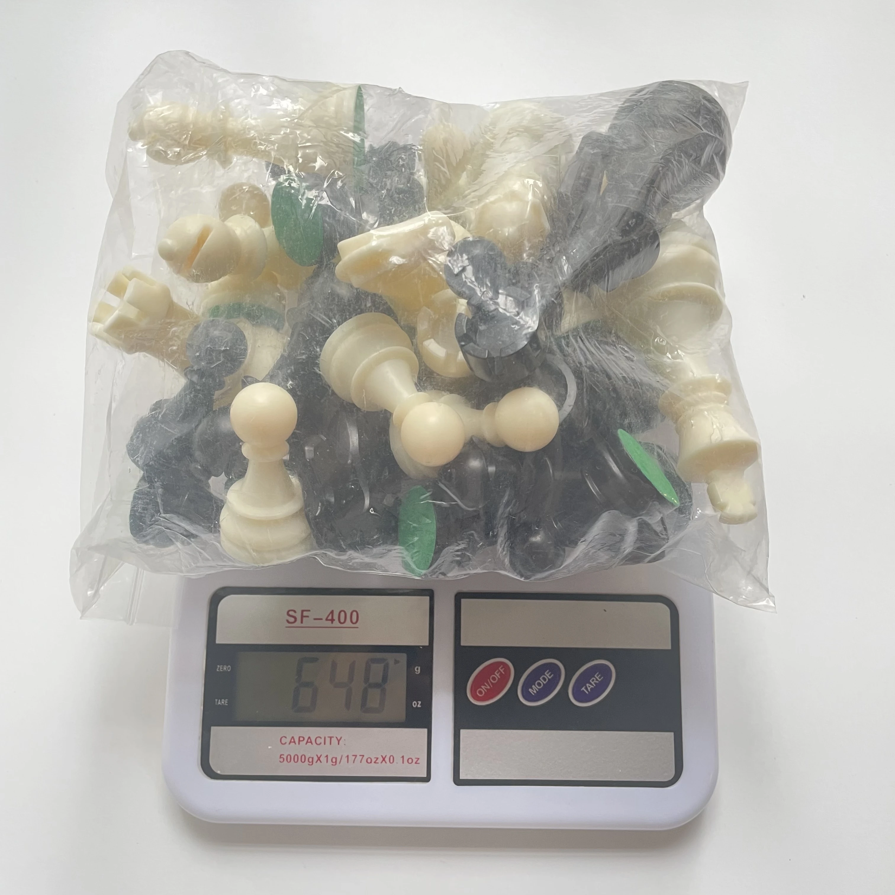 Customization New Plastic Chess Pieces King Height 85mm Portable International Chess Game Piece Set