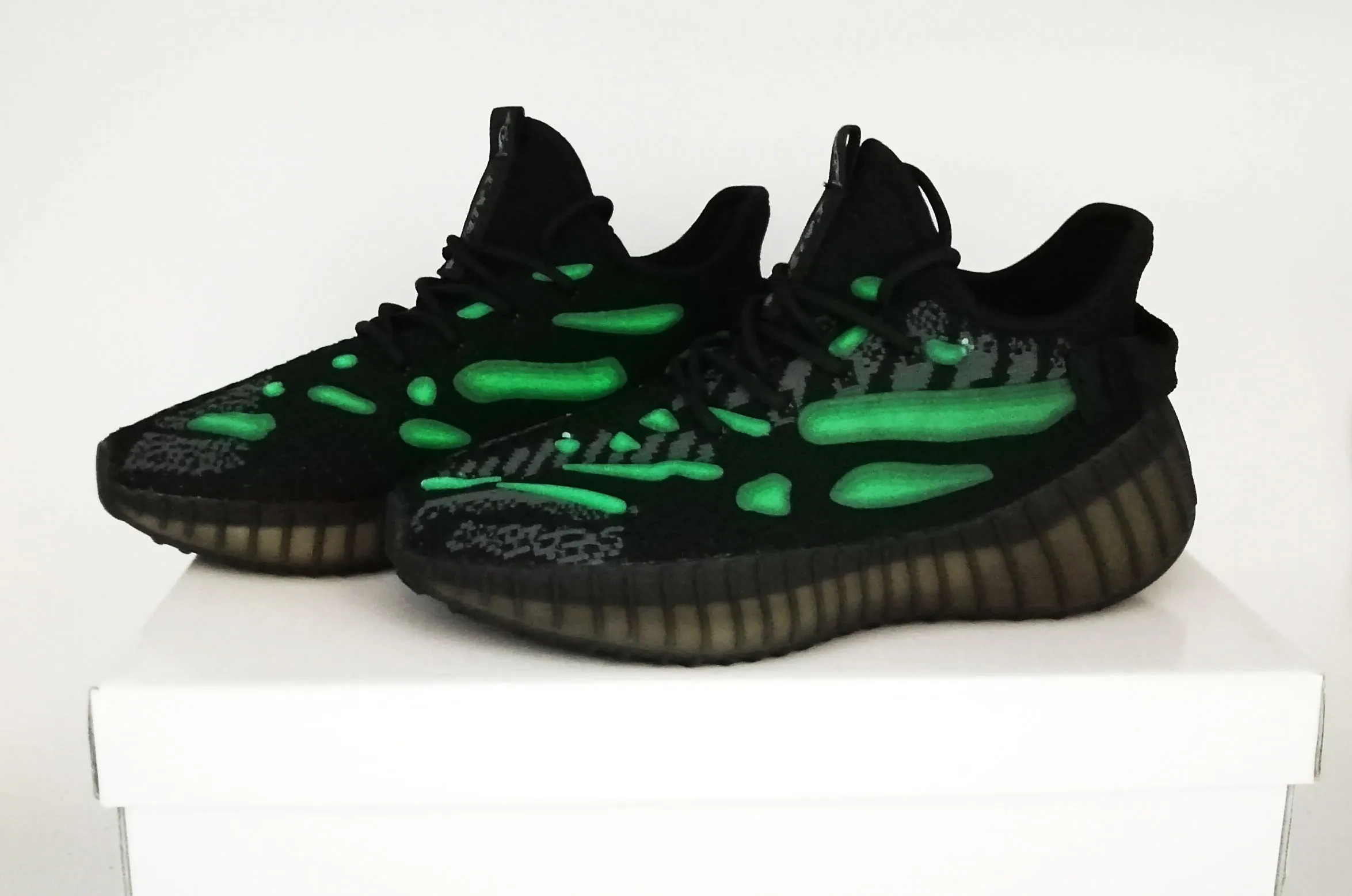  Кроссовки Yeezy 350 V3 для бега повседневная спортивная обувь модные кроссовки флуоресцентные yeezy