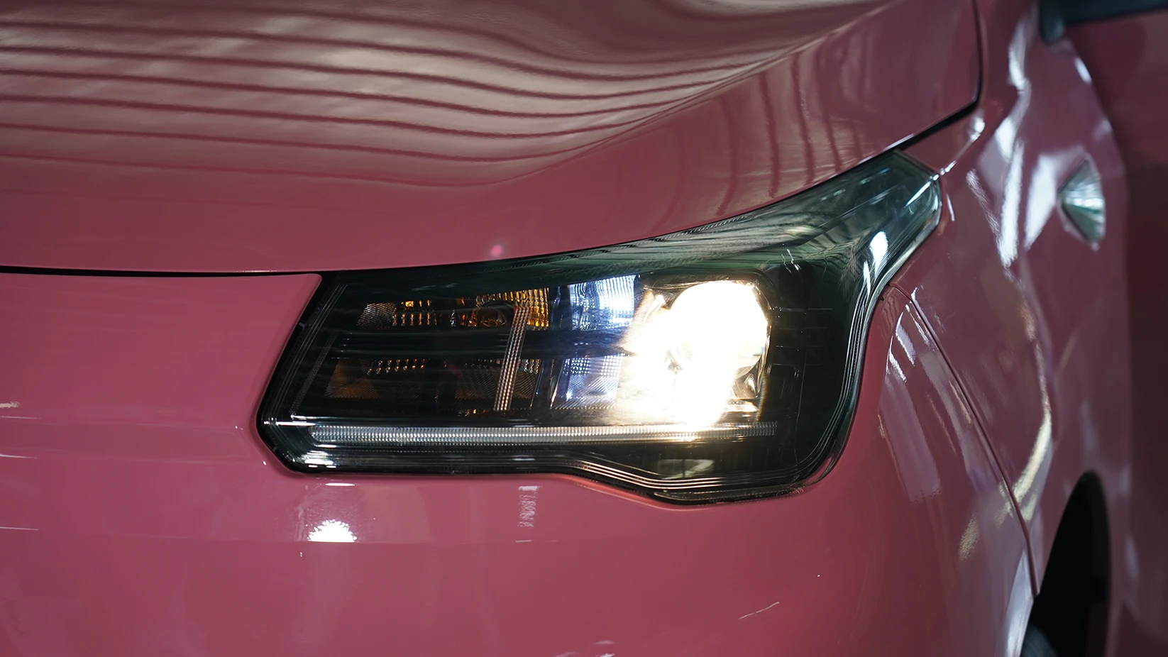 Solar 2  high speed electric car hot sell in the market brand cars automotive