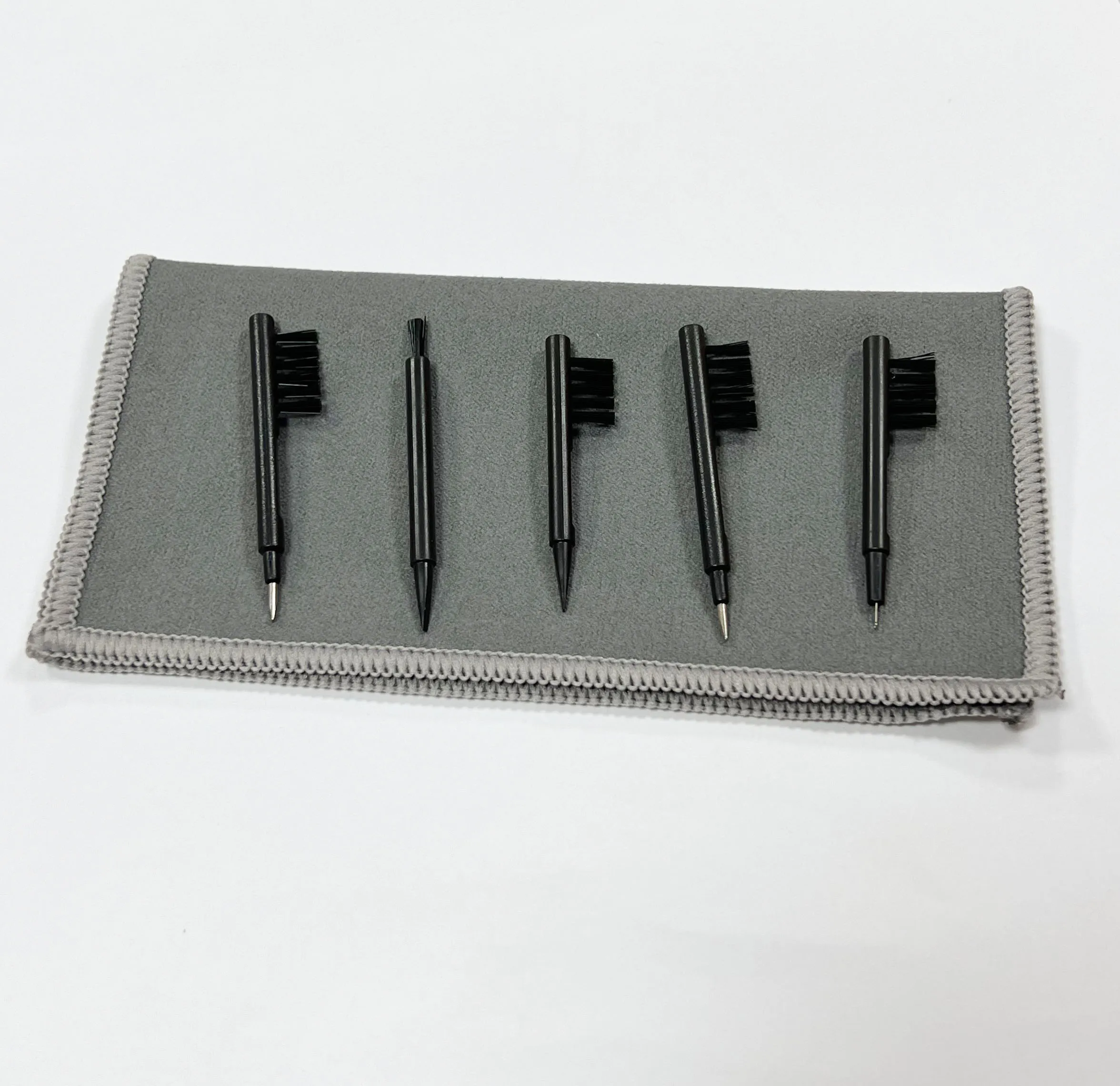 International standard Magnet Hearing Aid Spare Parts Accessories 5 to 7 hole brushes clean Kits Accessories with loop