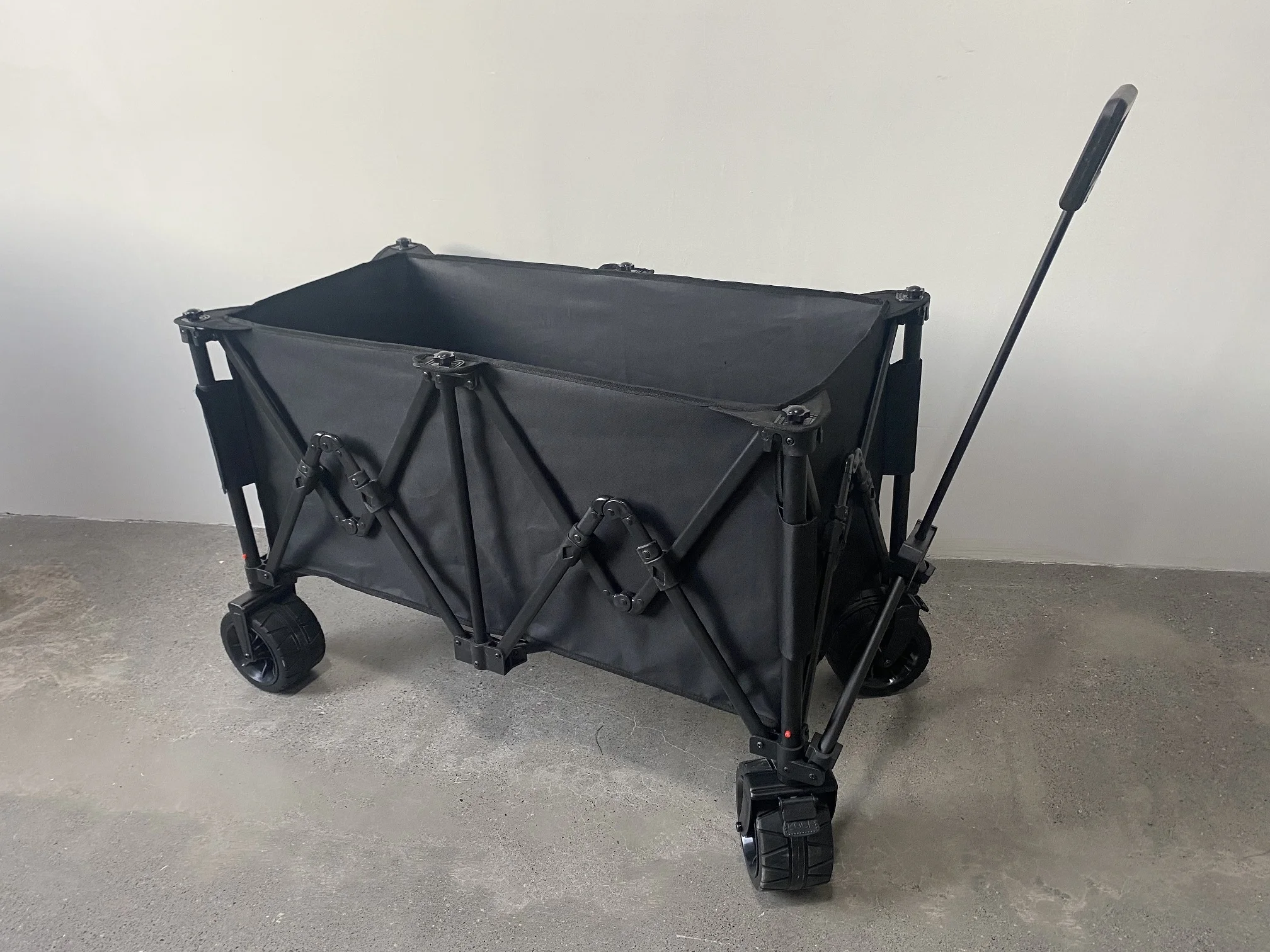2023 Hot Sale New Garden Beach Trolley Cart Bollerwagen Wonderfold Snan Collapsible Utility Wagon Heavy Duty Folding Wagon