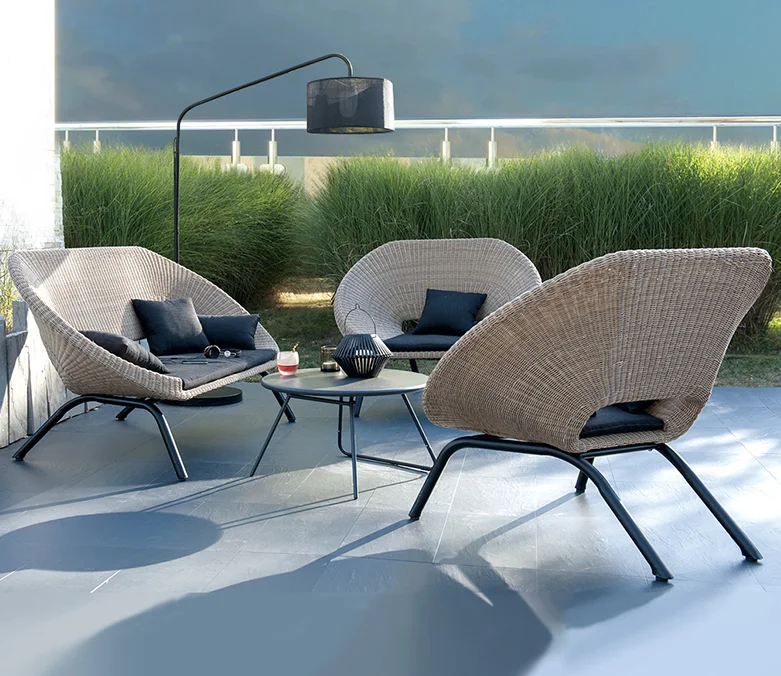 Fashion Outdoor Rattan Patio Cushion Chair Home Furniture Stackable Chair Leisure Design Garden Chairs