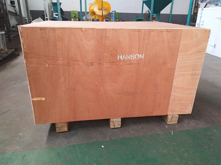 small 50-250kg/h electric animal feed mill grinder and mixer for fish cattle goat sheep poultry feed machine