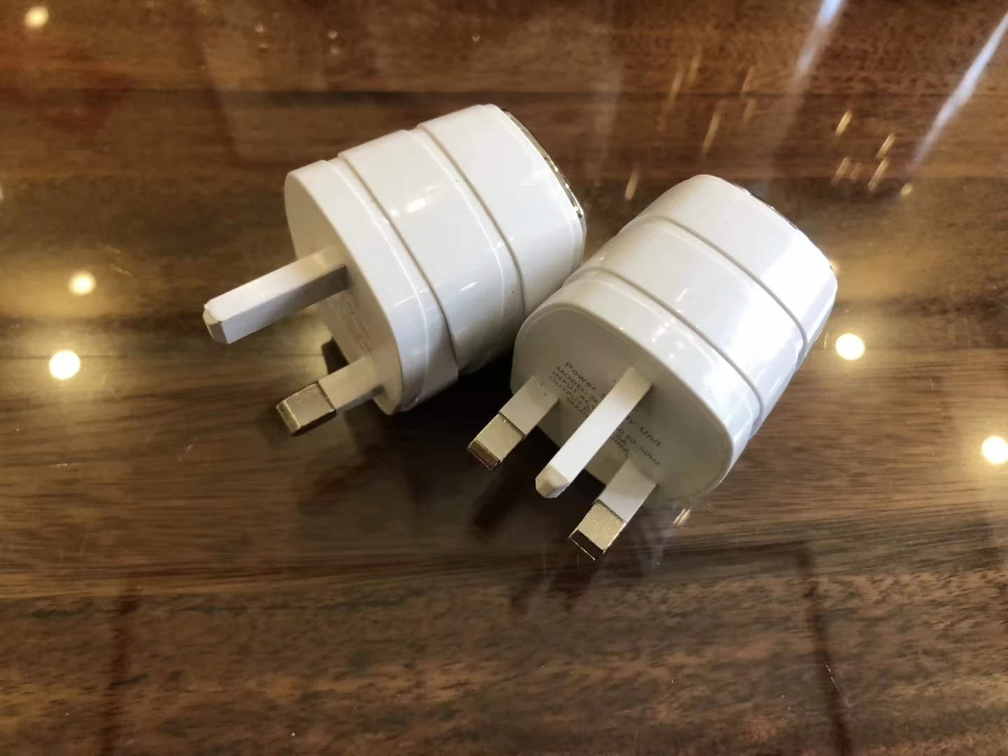 3-контактный двойной USB великобританская сетевого зарядного устройства для телефона 2.1A состоящий из универсального адаптера на 2 штепсельная вилка британского стандарта AC настенное зарядное устройство адаптер путешествий OEM