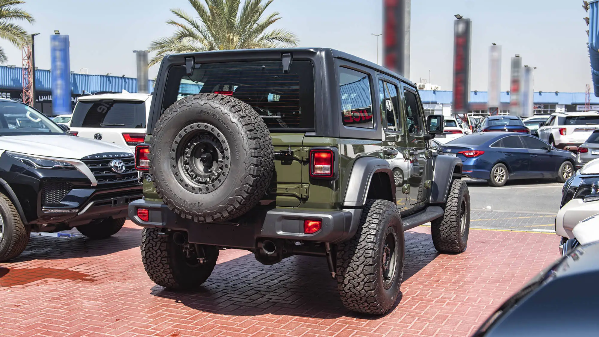 Классический Подержанный джип Wrangler безлимитный спортивный 3 6 P готов к отправке