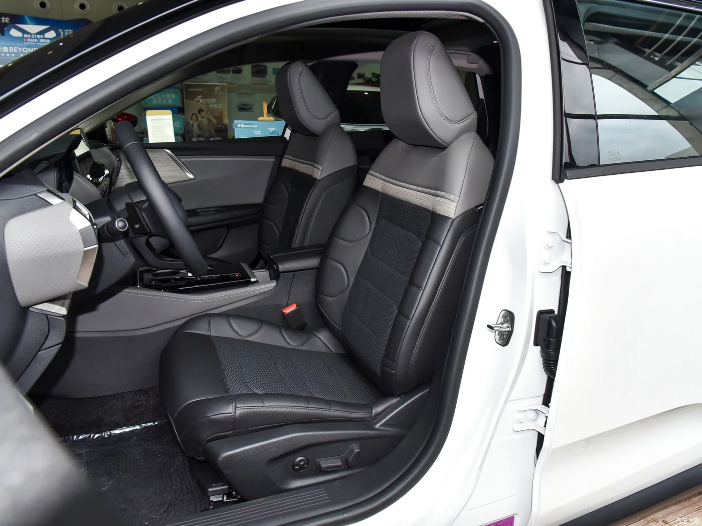 HATCHBACK gasoline cars DongFeng Citroen Versailles C5 X The 2023 1.6T collar extraordinary good quality car