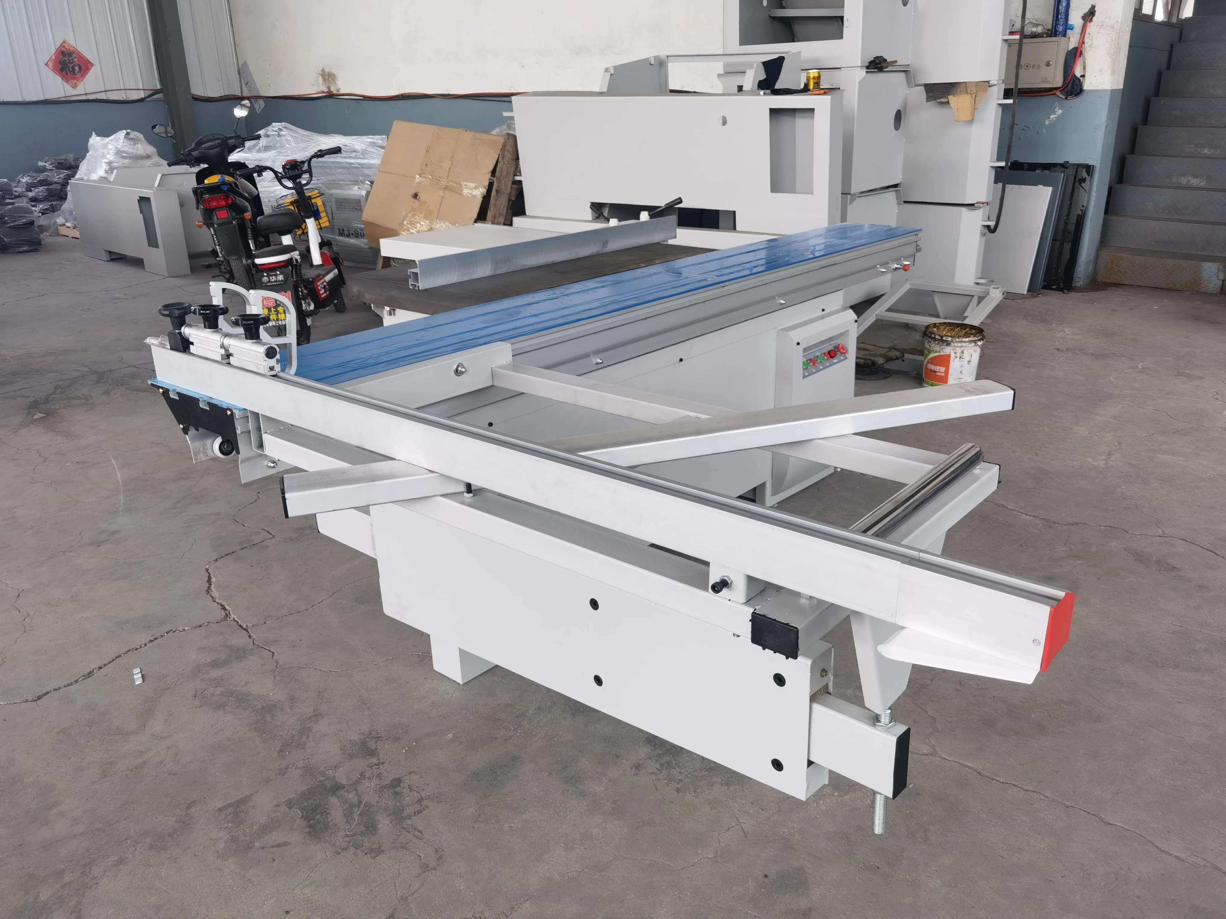 Wood Plywood Saw Cutting Machine 45 or 90 degree