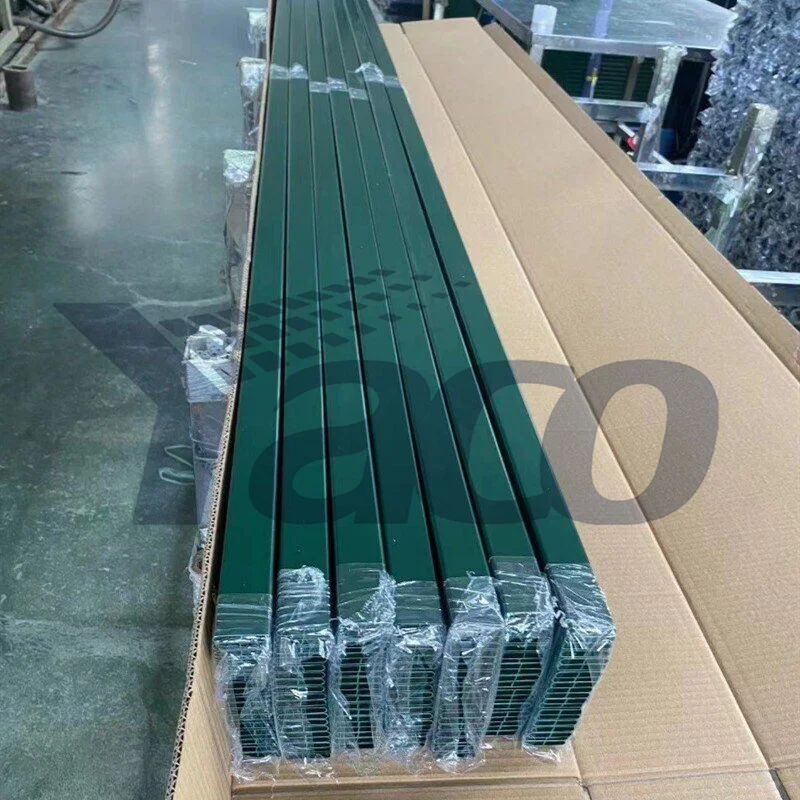 Single Wall Bottom Locking Privacy Slat for welded fence