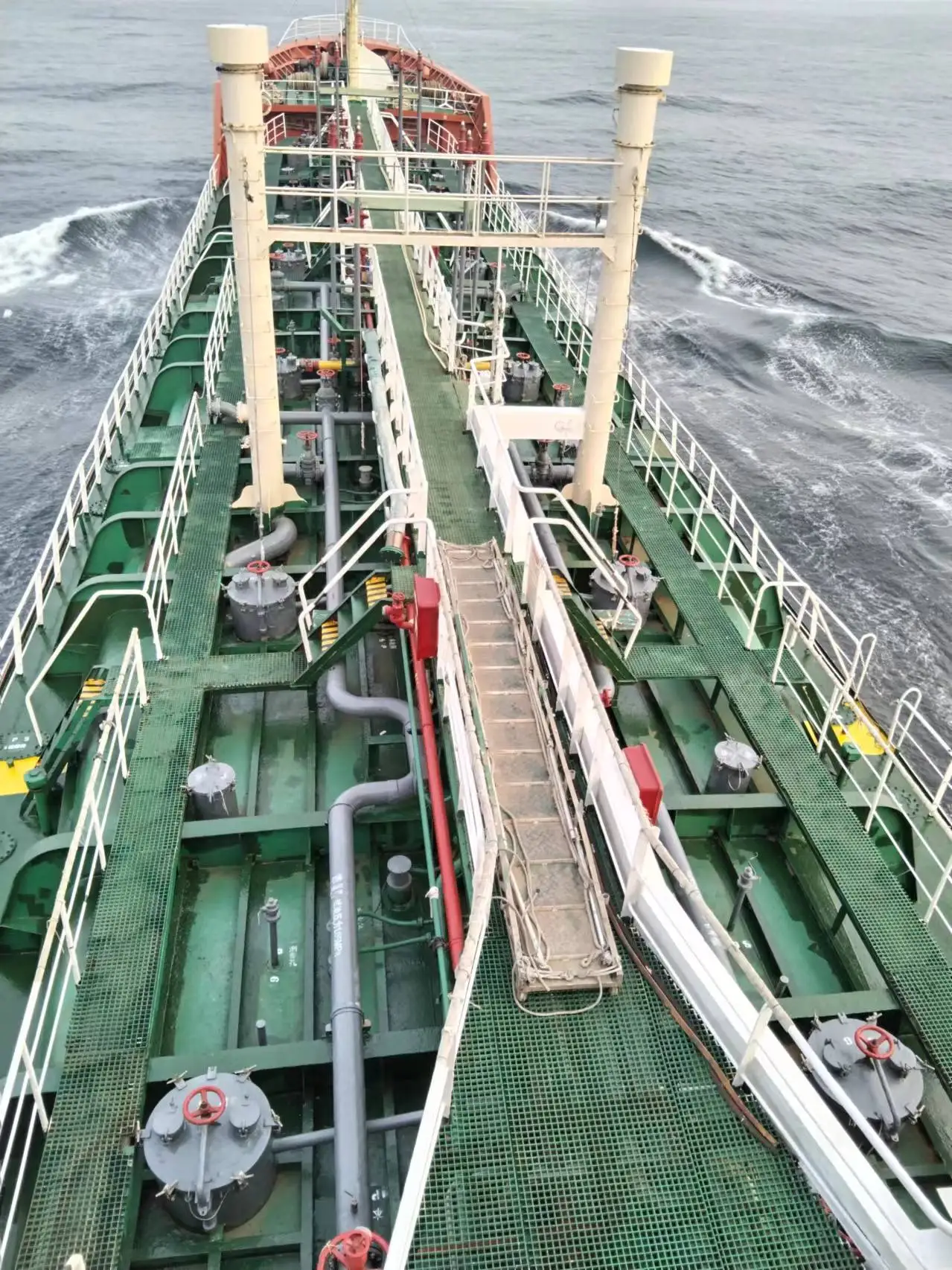 Used CCS 7500 Ton Offshore Light Oil Tanker for Sale