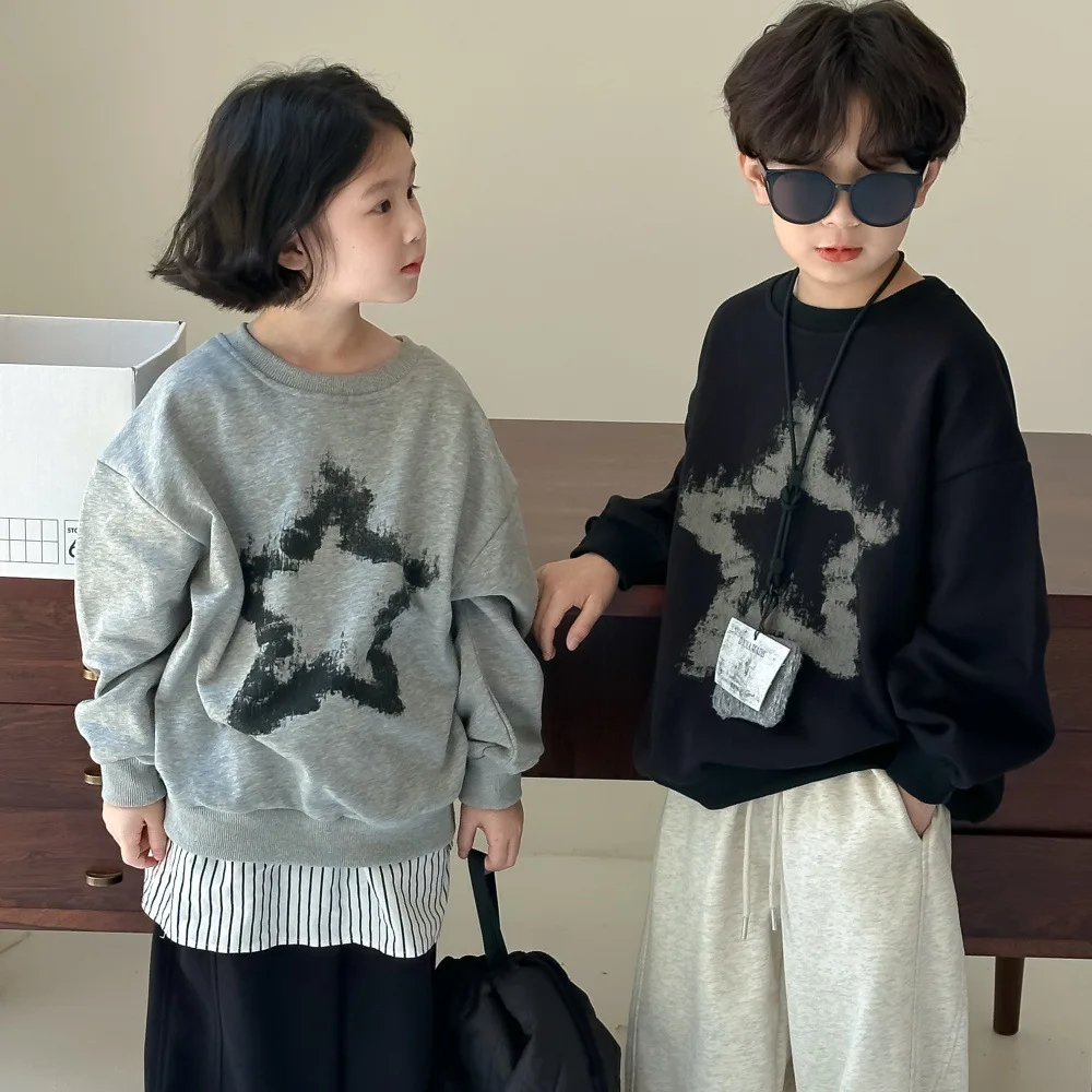 2024 Новая Осенняя Повседневная Толстовка с принтом звезд для маленьких мальчиков и девочек милый брат и сестра серый черный От 2 до 8 лет одежды