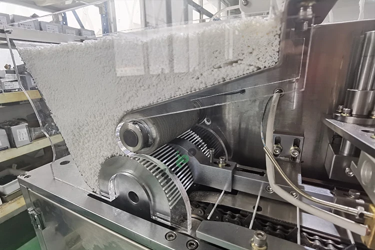 Forbona New Full Automatic Medical Cotton Bud Alcohol Swabs Making Machine Production Line