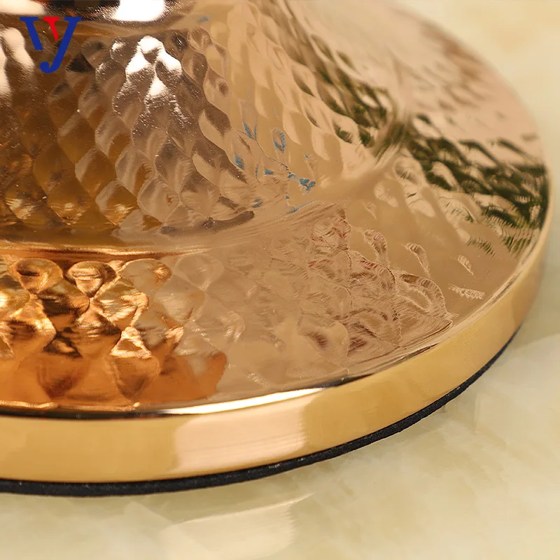 Elegant tall gold color wedding crystal candelabras metal candlesticks with a flower bowl for wedding