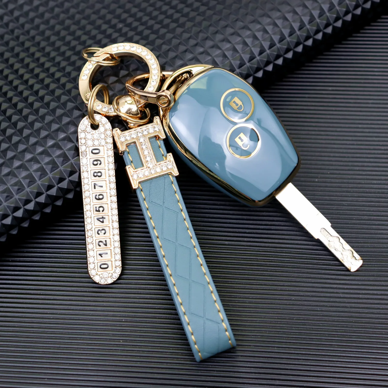 TPU Car Flip Key Case Cover Keychain for Renault Kadjar Captur Megane Sandero Stepway Logan Clio 5 Arkana 2020 2021