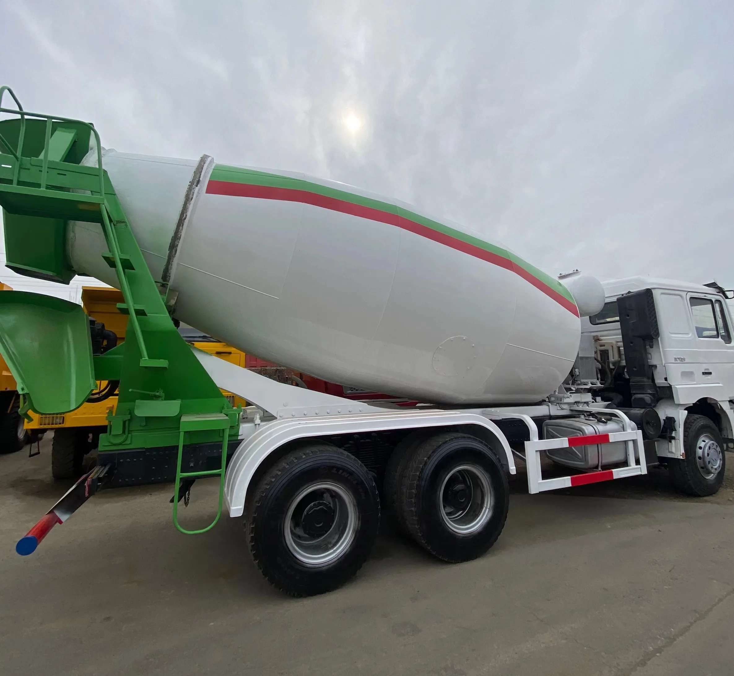 Бетономешалка грузовик бетономешалка 6x4 SHACMAN