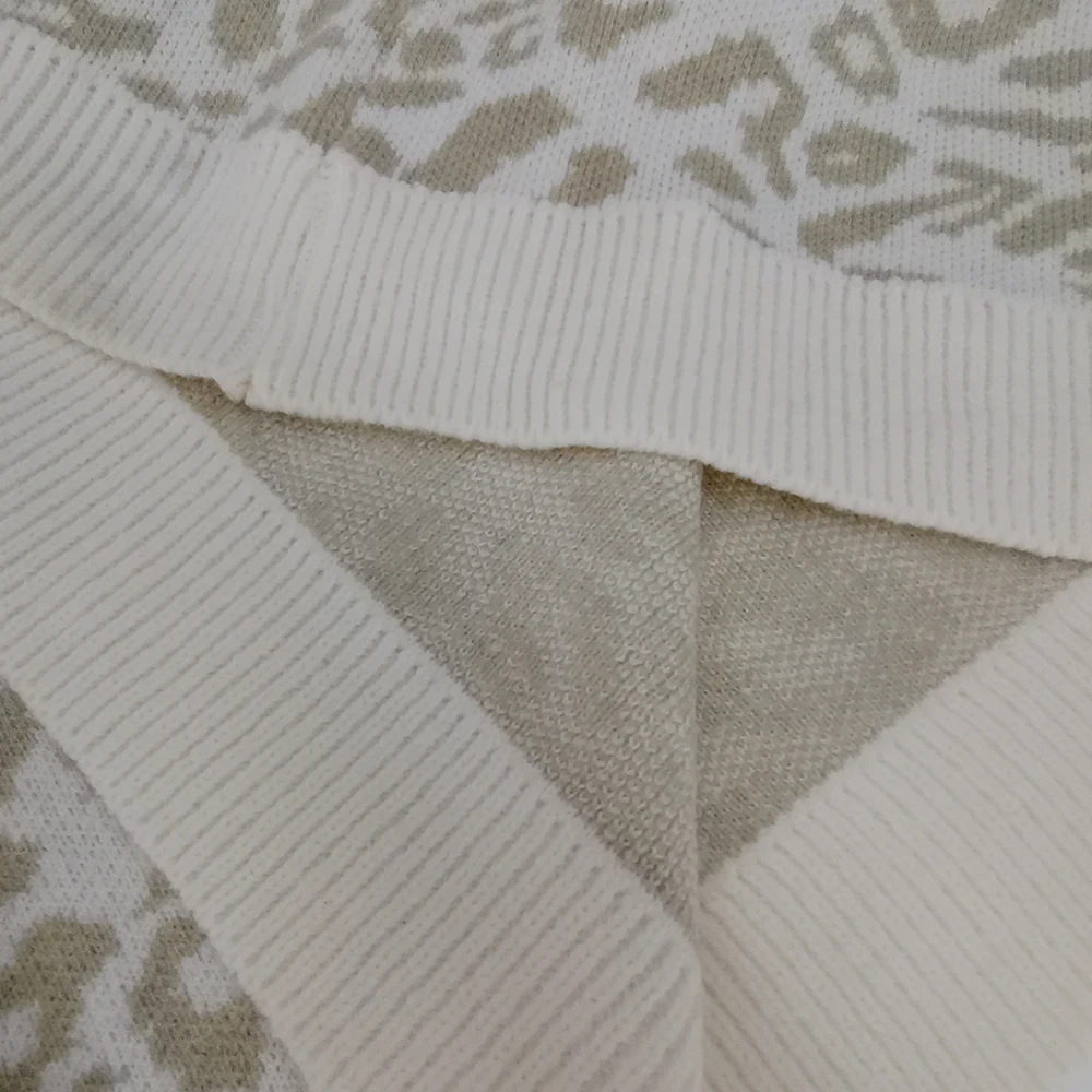 Custom OEM & ODM Logo Women Soft Leopard Sweater Crewneck Jacquard Knitwear Ladies Girls Loose Pullover Cotton Knit Sweaters