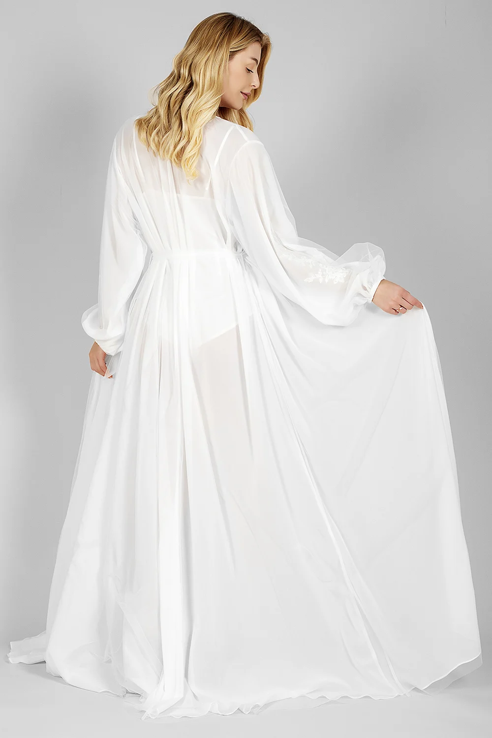 Yanzi Custom Luxury Robes Soft Chiffon Tulle Sleepwear Long Sleeve with Embroidery Wedding Bridal Bridesmaids Dressing Gown