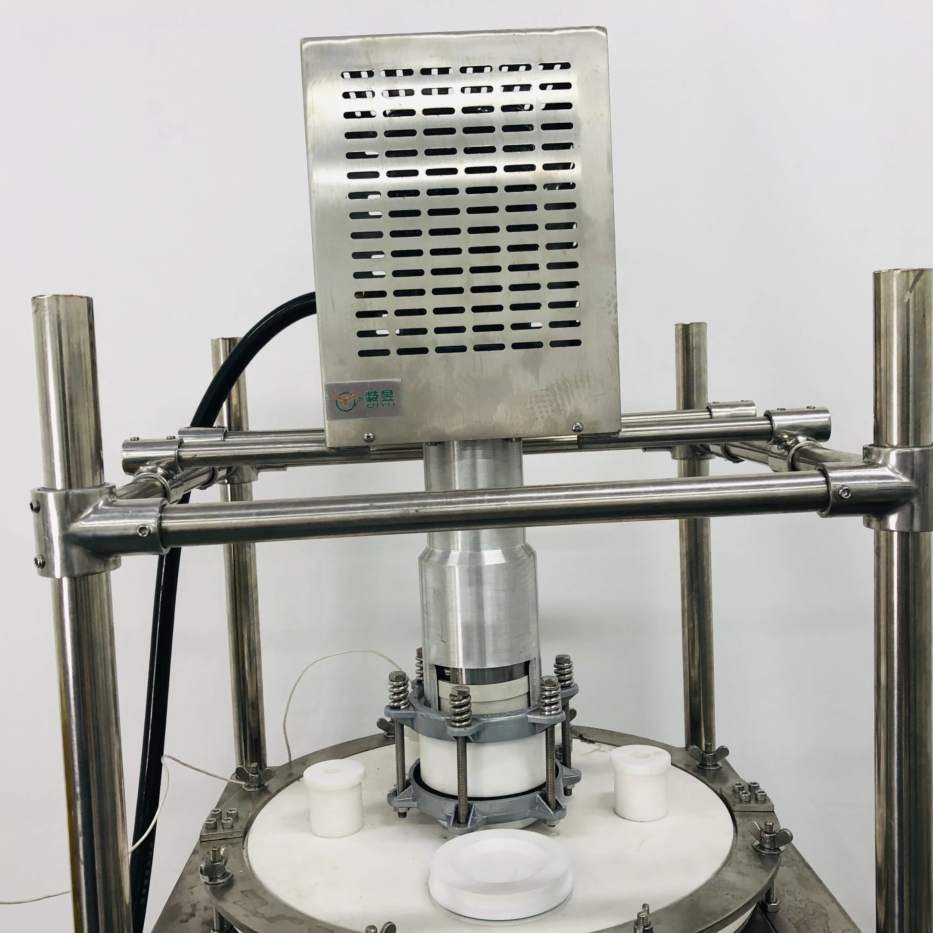 Chemical laboratory glass reaction  with continuous stirred Filter Reactor 80L with PTFE