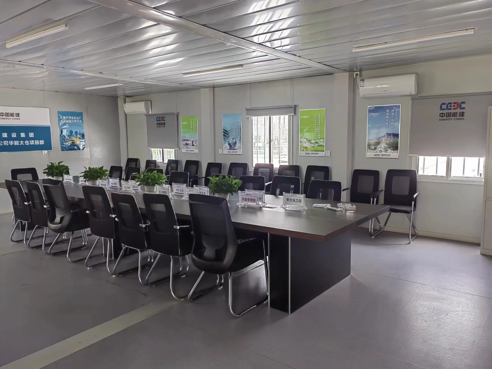 Quacent Luxury Mobile Tiny Home Customized Prefabricated Prefab Estate Cottage Hut Apartment Small Steel Structure Warehouse