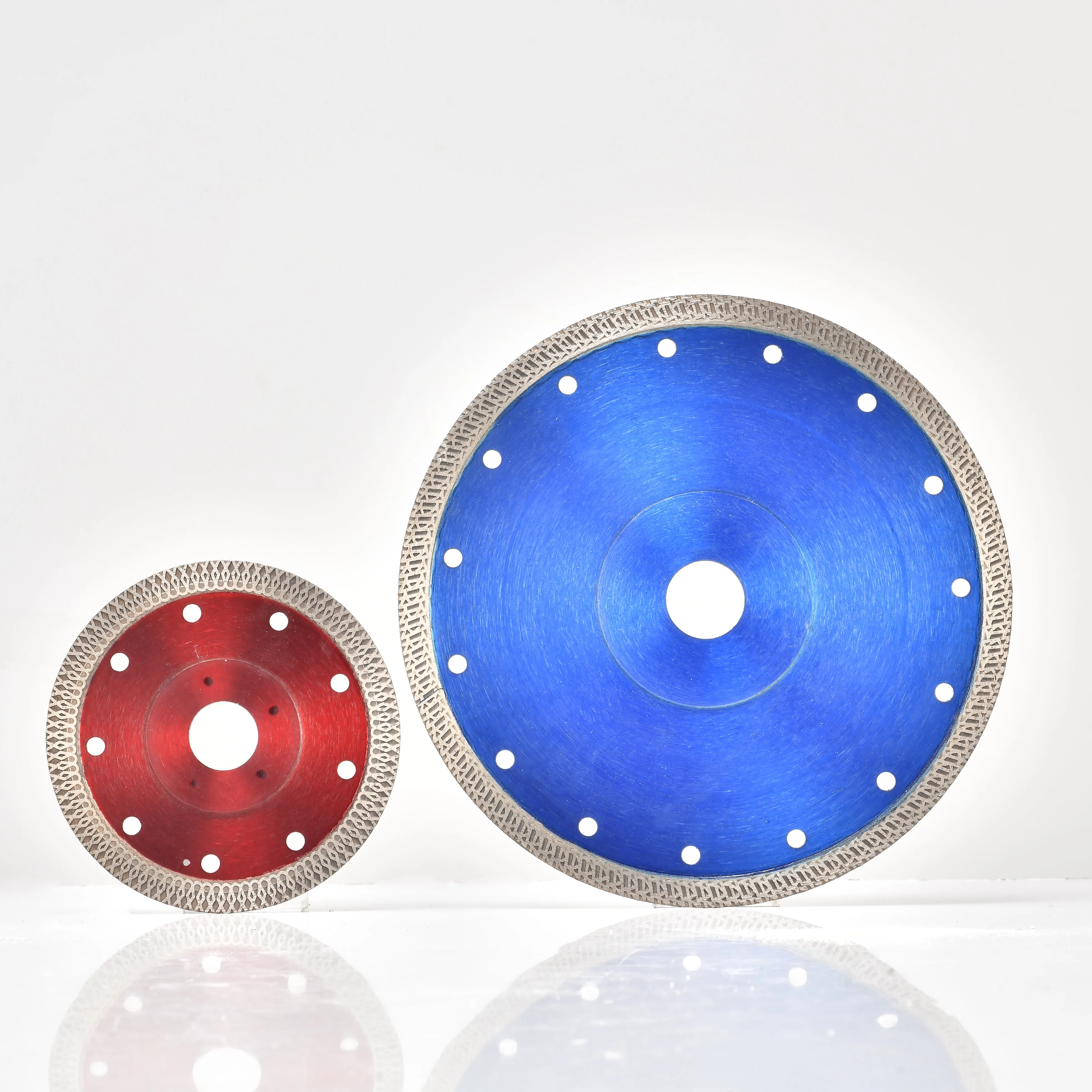 International Standard Factory Use High End 115 mm Round Cutting Circular Saw Blade for Grinding Machine and Marble