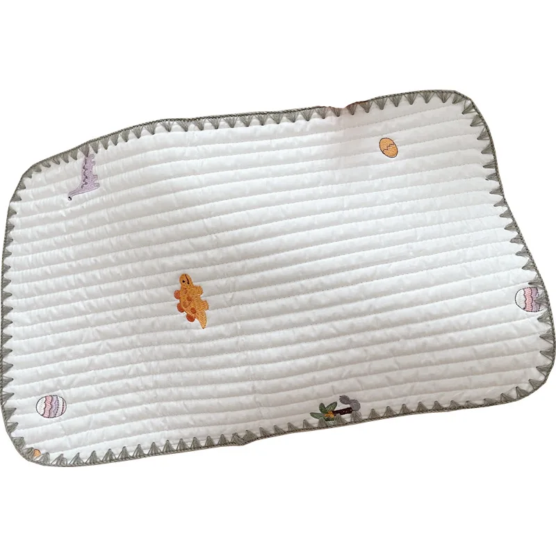 Вышитая детская хлопковая многофункциональная подушка-полотенце