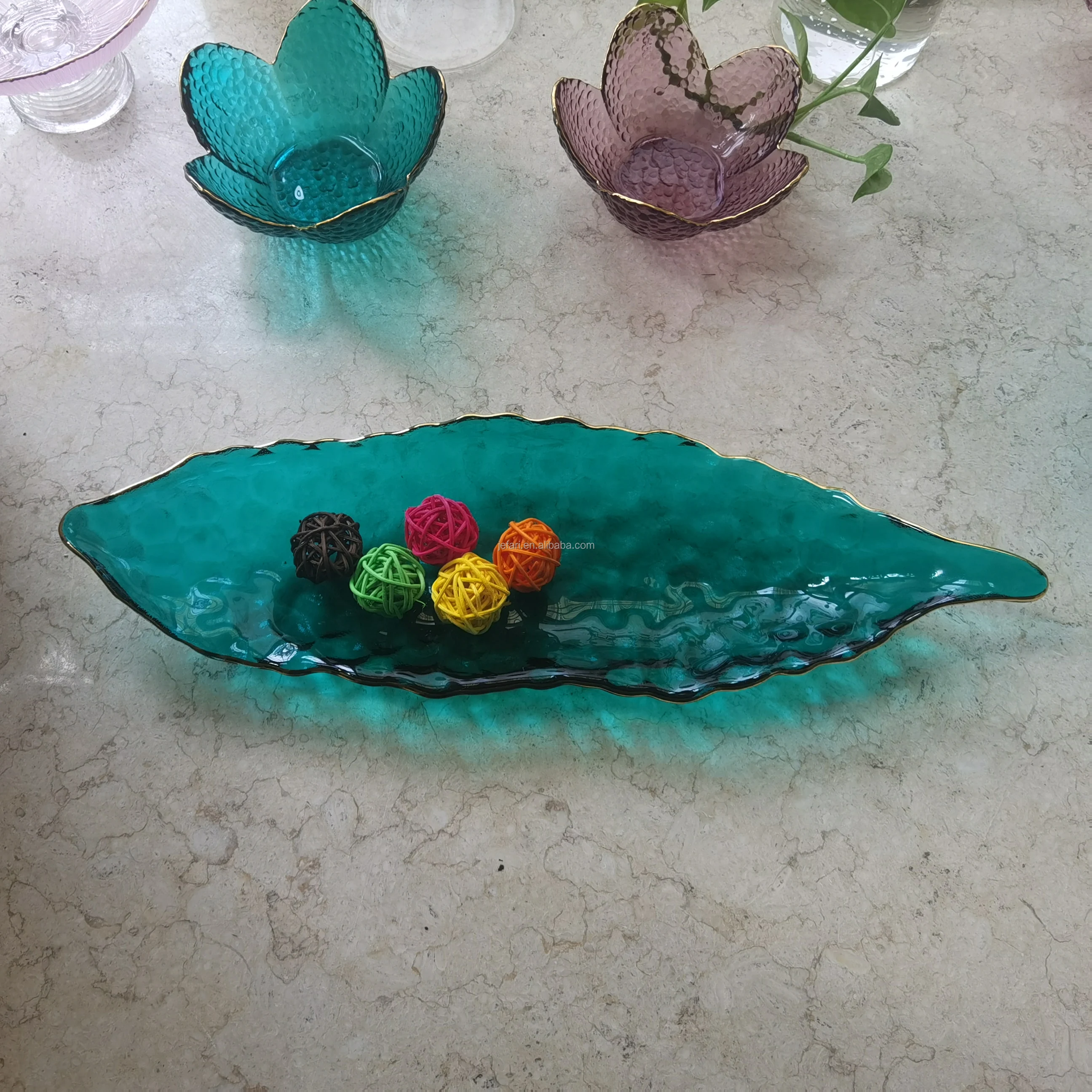 Pea Pod Shaped Irregular Glass dry Fruits serving Tray For Wedding Ceremony