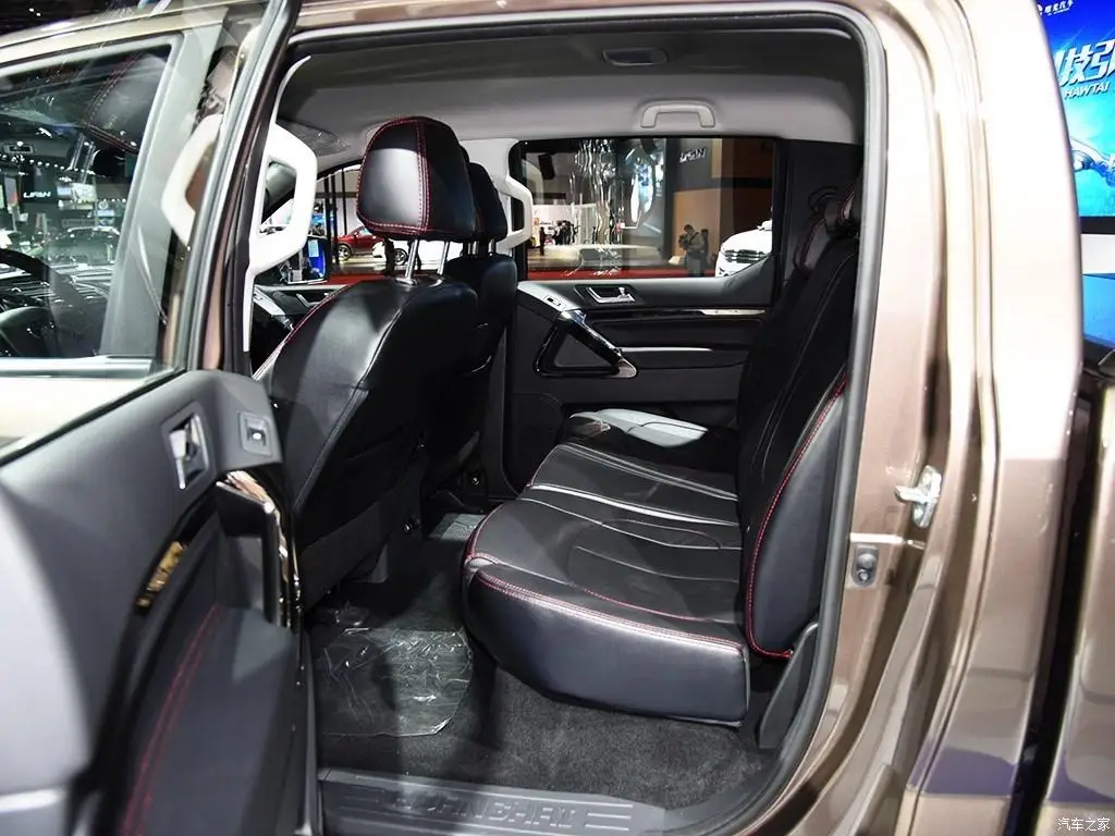 4x4 RHD 2 4 LTurbo Diesel 4-х местный б/у