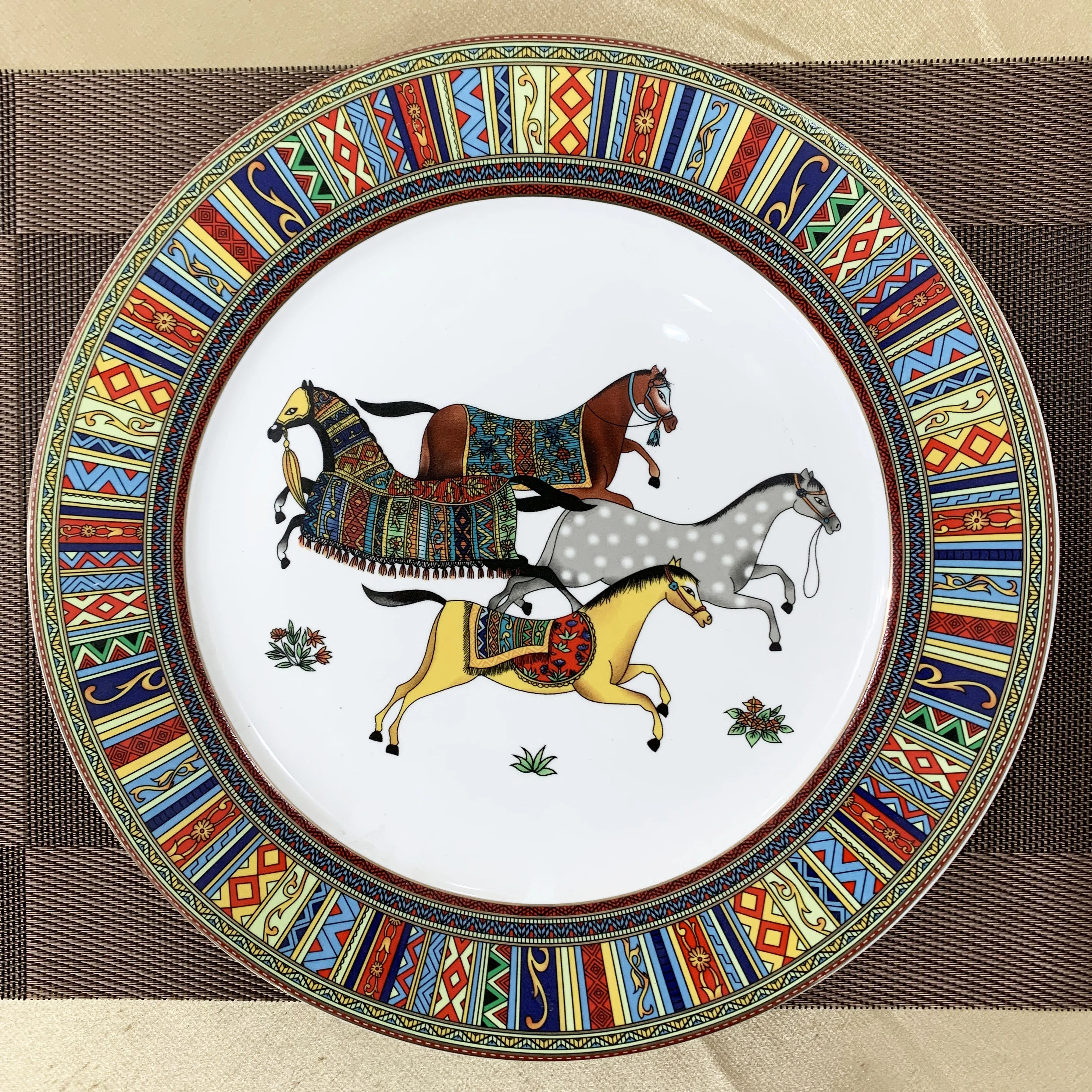 Cheap price white porcelain bone china ceramic dinner plate tableware western plates tray for hotel restaurant party home office