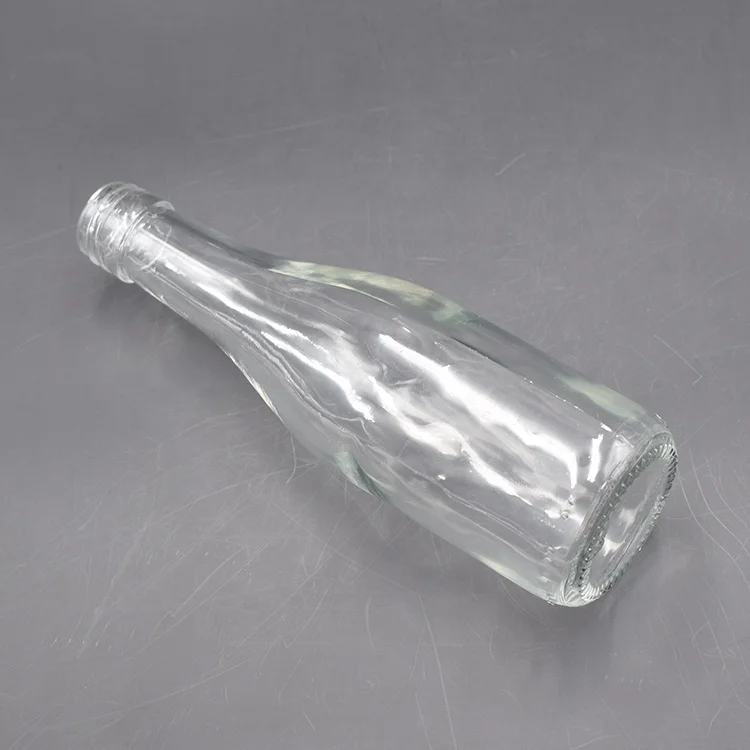 
China Manufacturer 187 ML Flint Empty Beverage Rum Bottles for Wine Supplier 