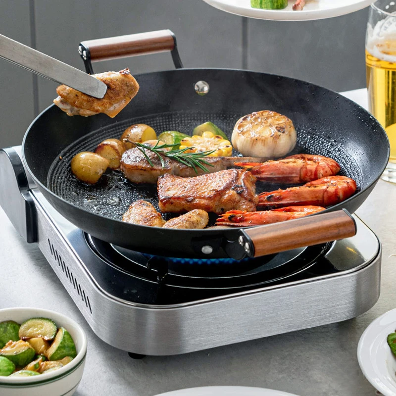 Hot Selling 32cm Lightweight Non-stick Cast Iron Frying Pan with 2 Beech Wood Side Handles