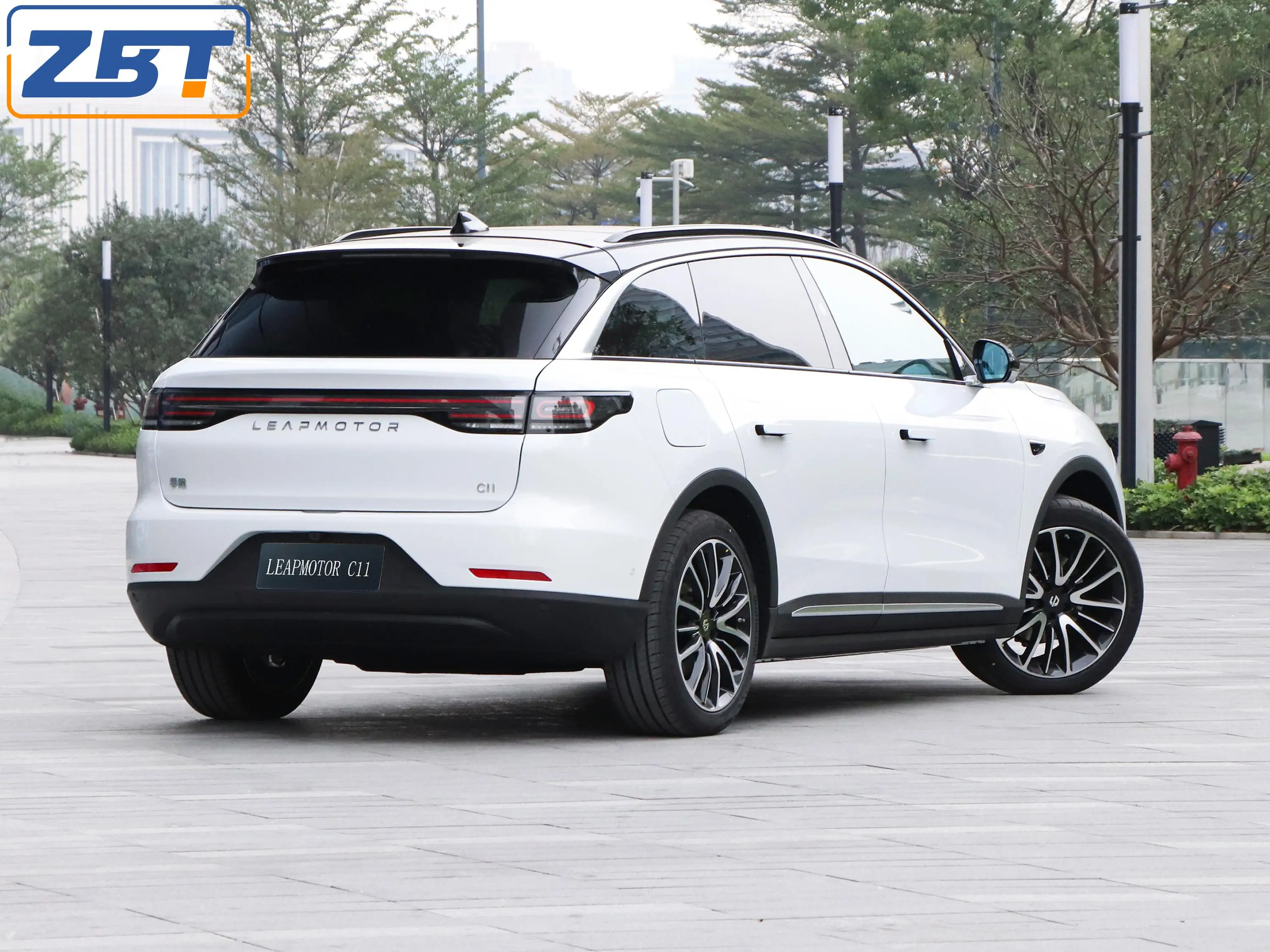 High speed leapmotor c11 preheat lithium battery private electric auto car pm2.5 filter vehicle with car air purifier