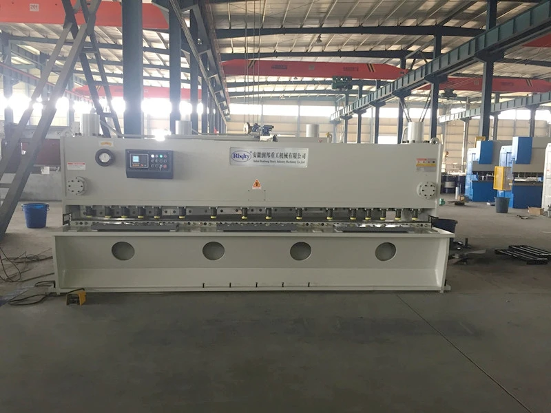  Поставщик QC11K-8 * 3200 Cnc гидравлические ножницы для металла Китай гильотинные 220В/380В 24 месяцев ЯПОНИЯ