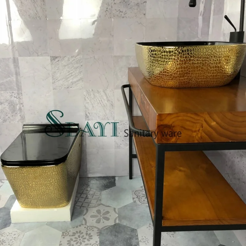 SDAYI Bathroom Ceramic Electroplated crocodile Golden Design Rimless Wall Mounted Gold Plated Toilet