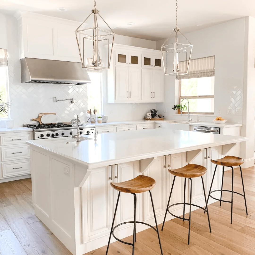 Luxury kitchen cabinet solid wooden kitchen furniture