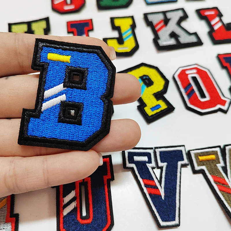 Low MOQ Custom Embroidered Badges High Quality Embroidery Patch Custom Iron On Embroidery Patches For Hats