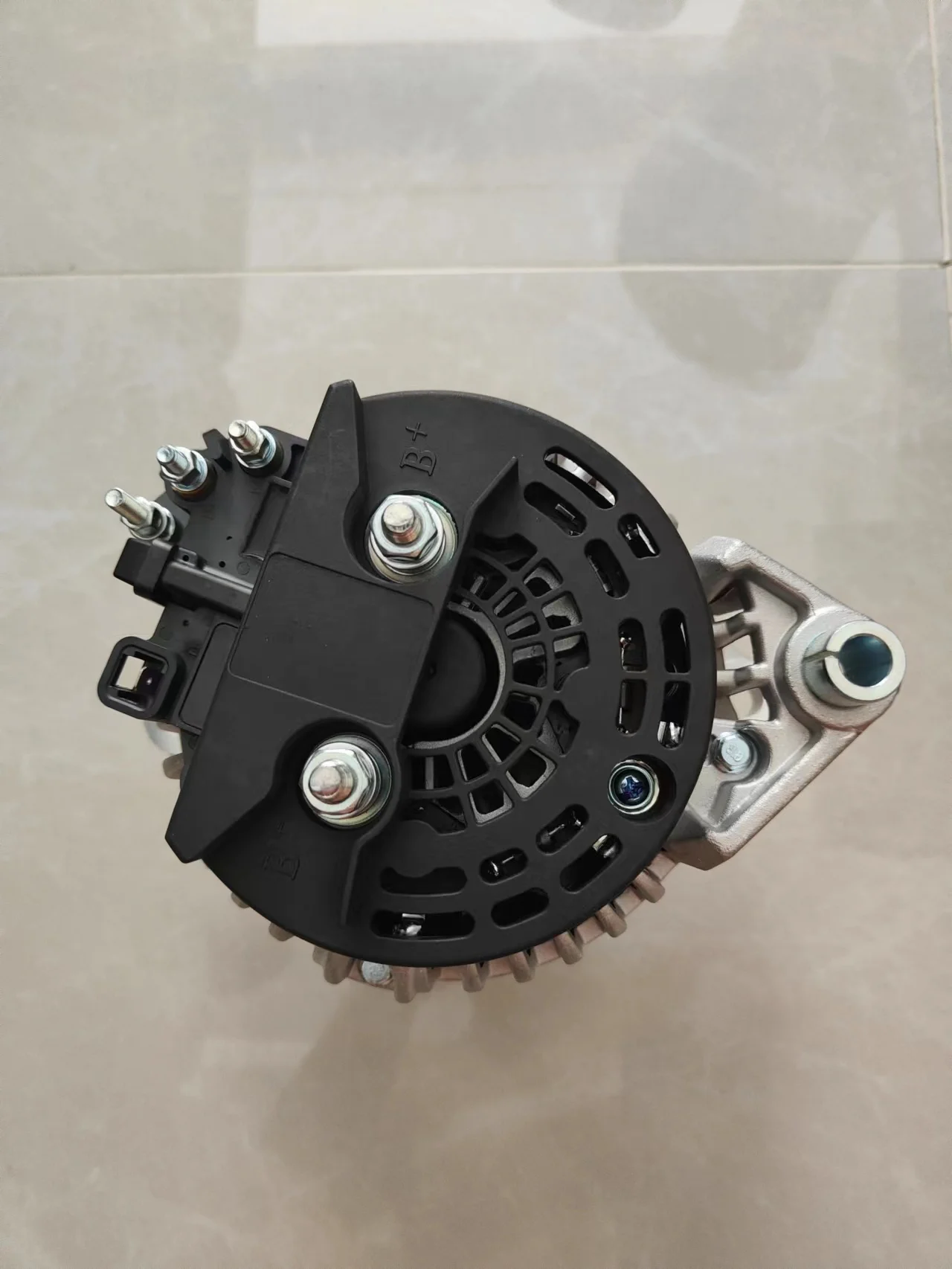 Высокое качество, заводская цена, Yuchay дизельный двигатель YC4D140 генератор в сборе 28V 100A