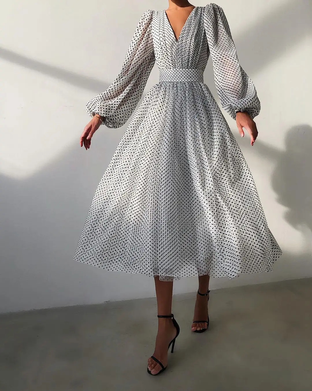 Long Dress Chiffon Summer Wholesale ladies autumn v-neck Midi dress puff sleeve polka dot flutter sleeve evening Spot dresses