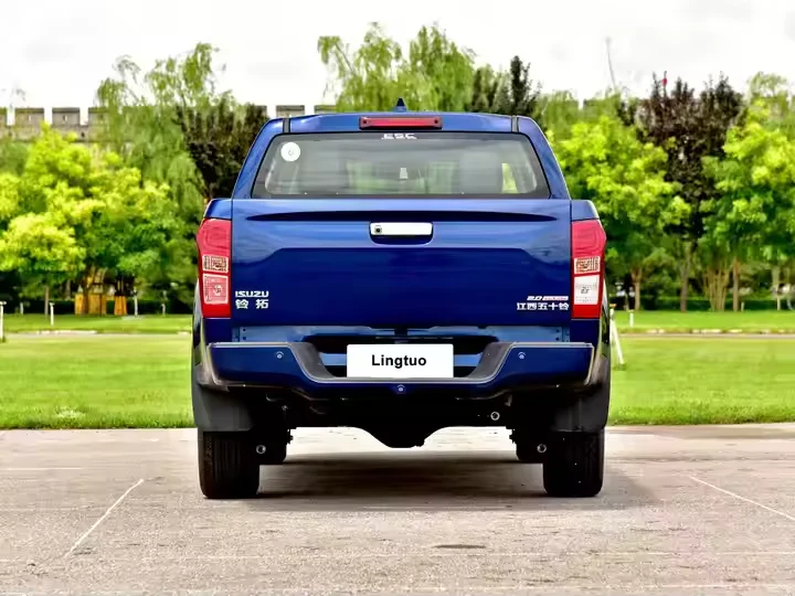 Оптовая продажа дизельный автопикап ISUZU Lingtuo 6-я передача автоматический 4 двери и 5-местный турбонаддув новые автомобили