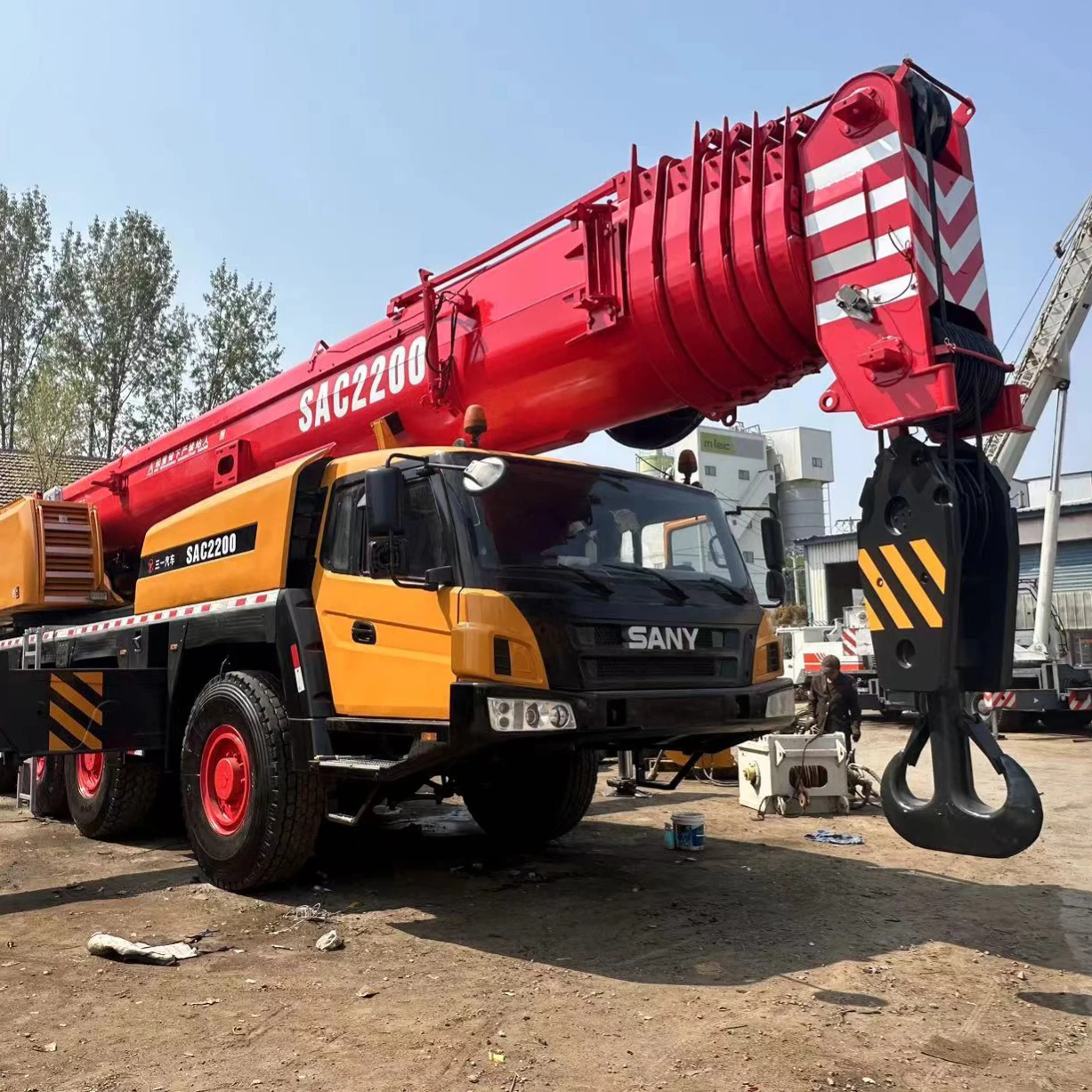 Zoomlion 220 тонн высокопроизводительный подъемный автомобильный кран б/у