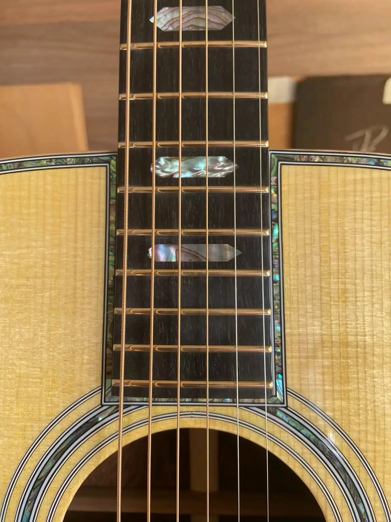 JD-960 Custom All-Solid OM Acoustic Guitar Handmade with Premium Wood for Optimal Sound Quality