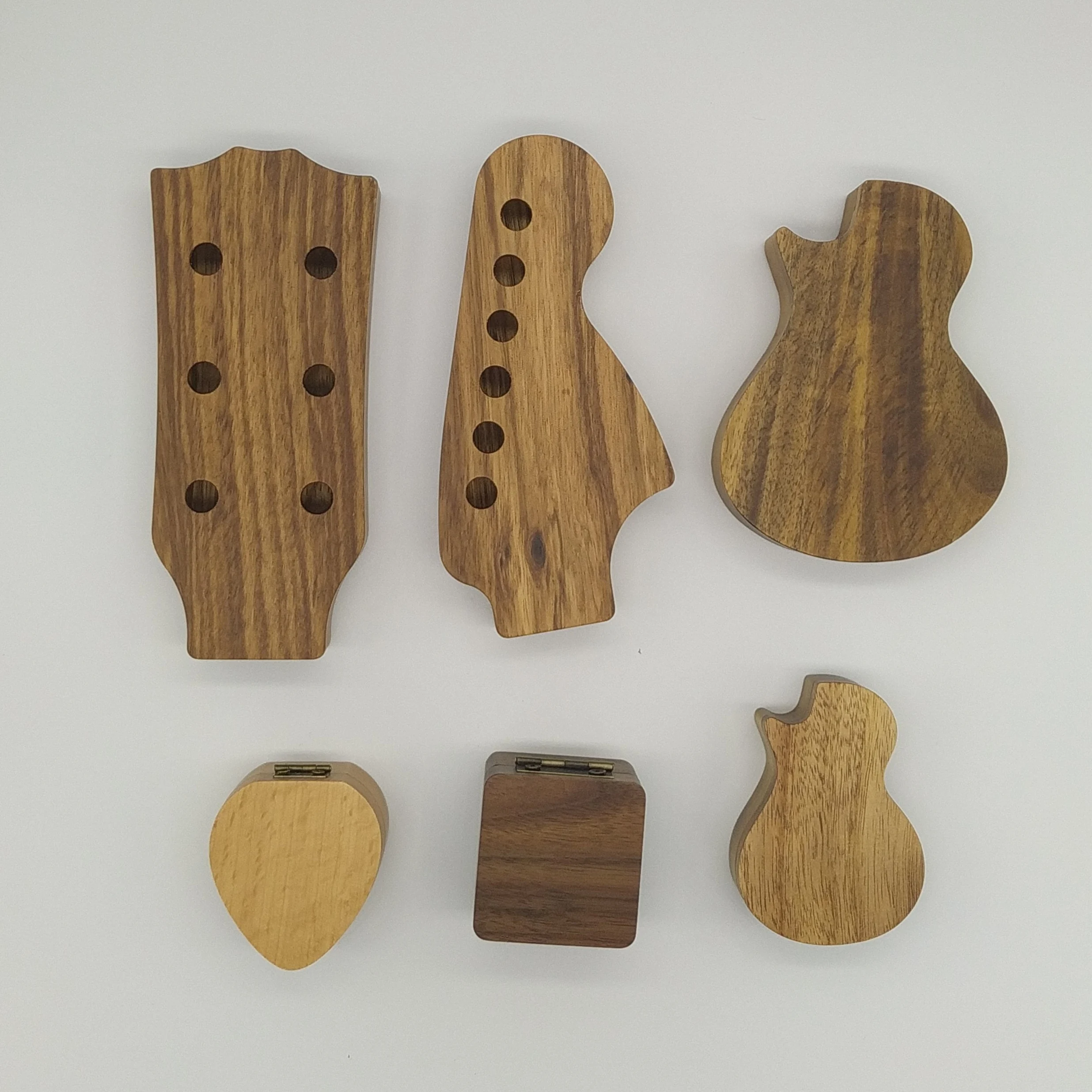 Factory direct sales can be customized logo   Acacia wooden Guitar pick box Solid wood production