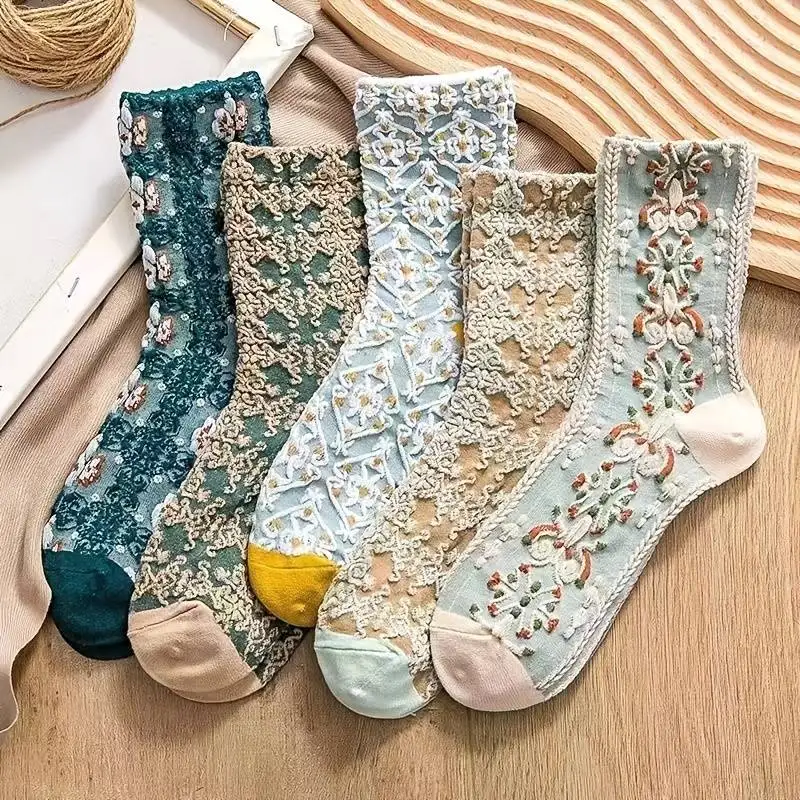 Factory Wholesale Professional Baroque Style Cute Flower Geometric 3D Textured Design Vintage Women Socks