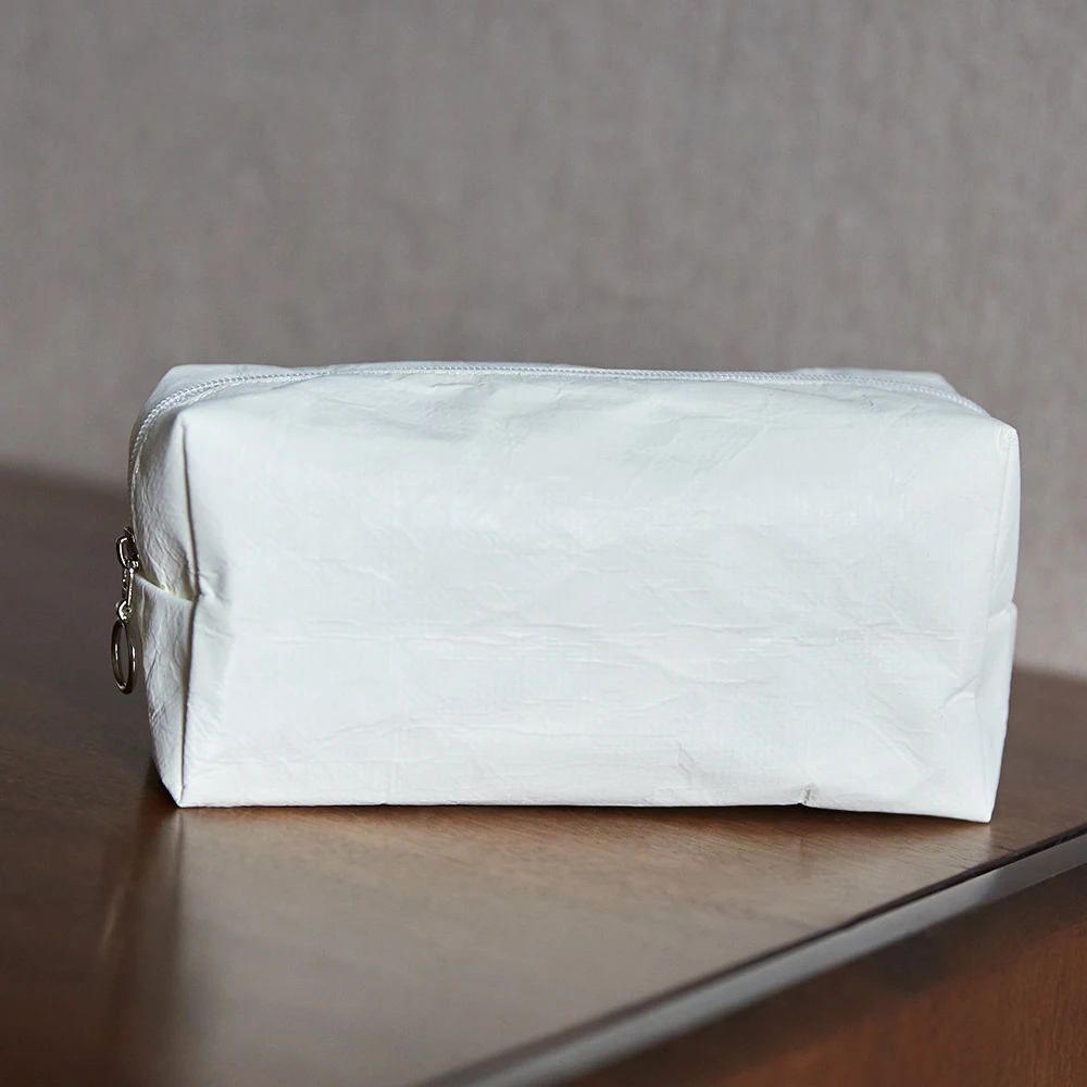 Eco-friendly Waterproof Tyvek Makeup Pouch Lightweight Dupont Paper Zipper Cosmetic Bag Custom Makeup Organizer