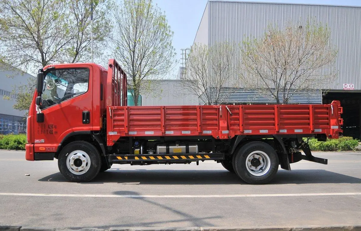 Низкая цена грузовой автомобиль KAMA Single-3seats 6 колес новый 5-тонный