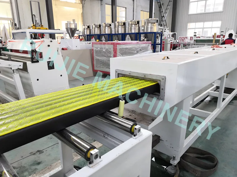 Extruder Machine For Produce HDPE Non-slip Ocean Marine Pedal For Aquaculture Farming Swimming Pool Water Platform Farming