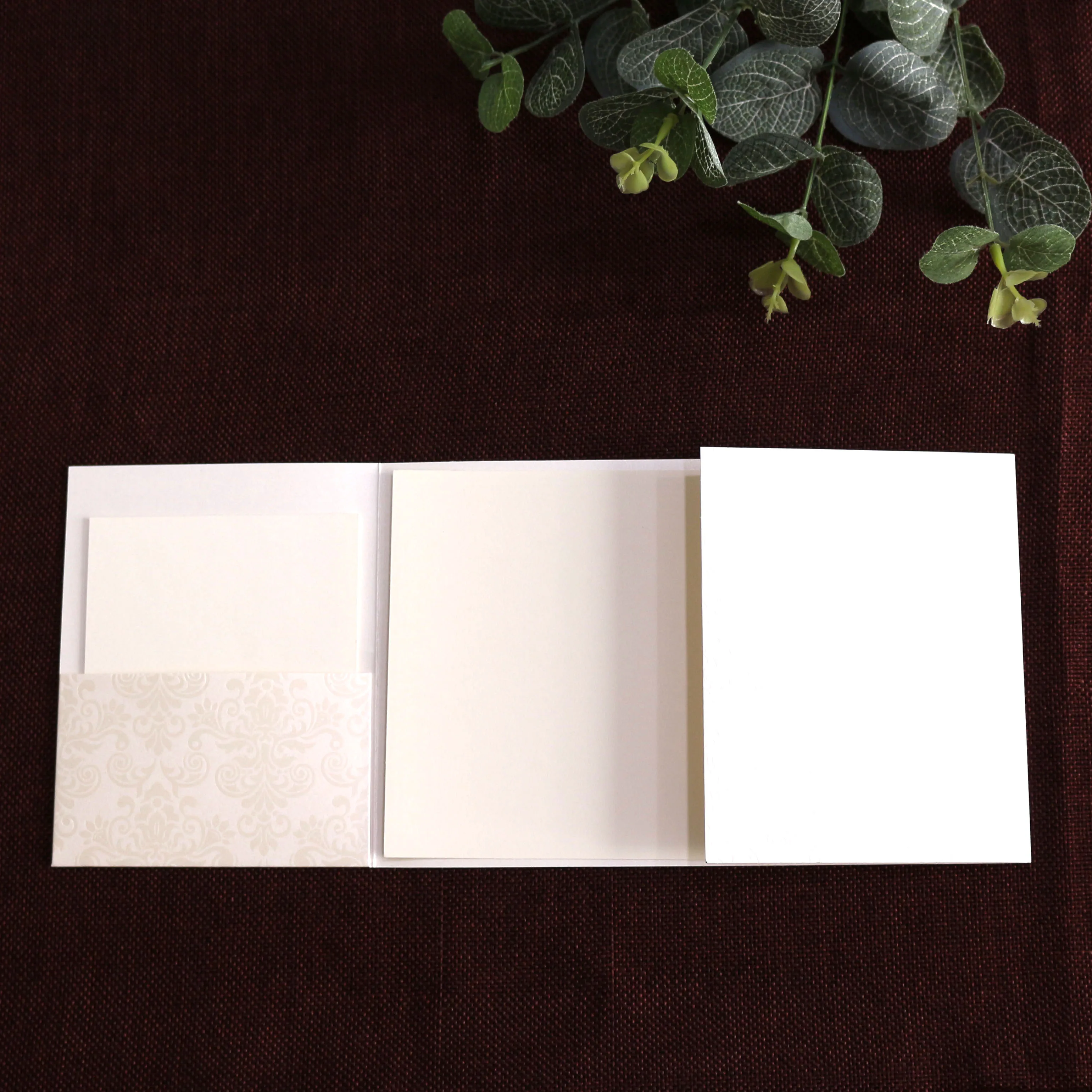 Pocket Shape Powder Decorated Luxurious  Wedding Invitation Cards