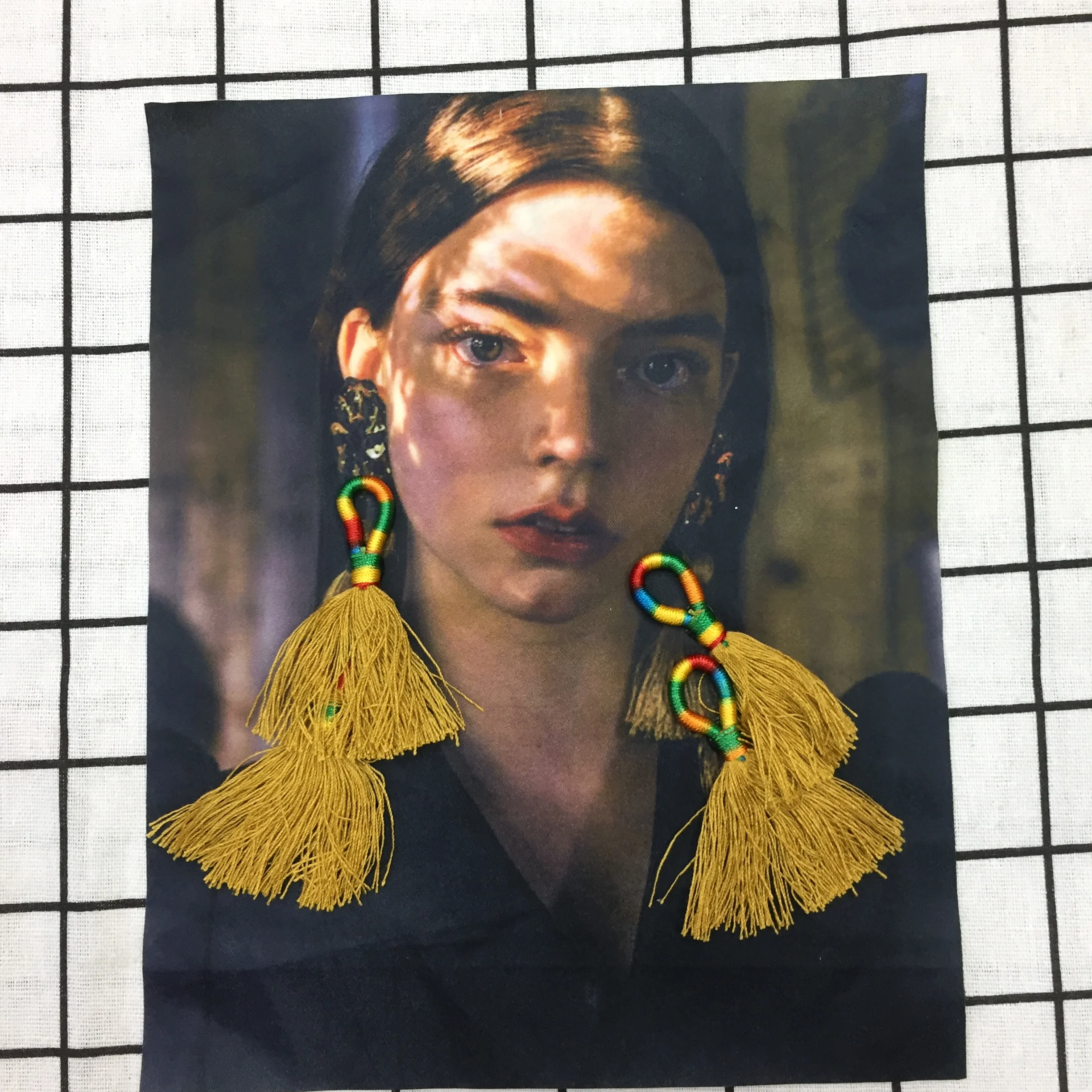 High Quality Cheap Custom Made Clothing Embroidery Patches Brand Iron On Embroidered Patch