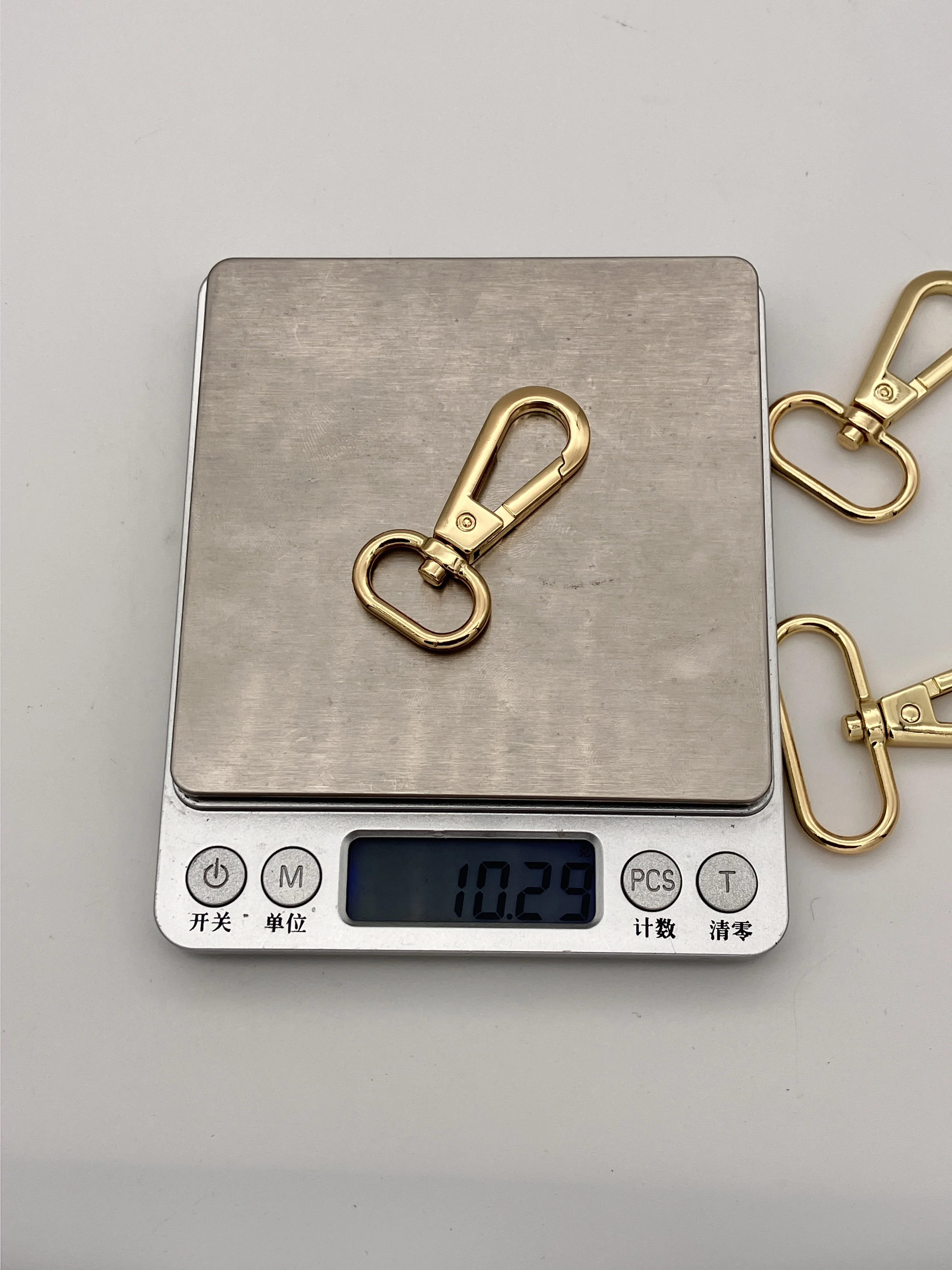 Yellow Light Gold 19Mm 25Mm 38Mm Customized Bag Hardware Dog Hook Durable Metal Swivel Snap Hook