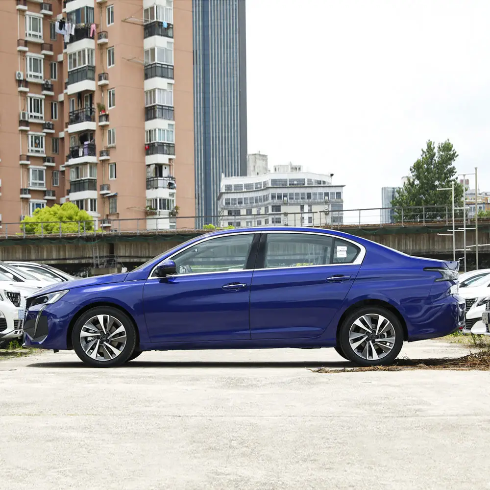 В наличии 2020 Dongfeng Peugeot 408 Подержанный автомобиль 1 5 т китайский бензиновый компактный седан мест